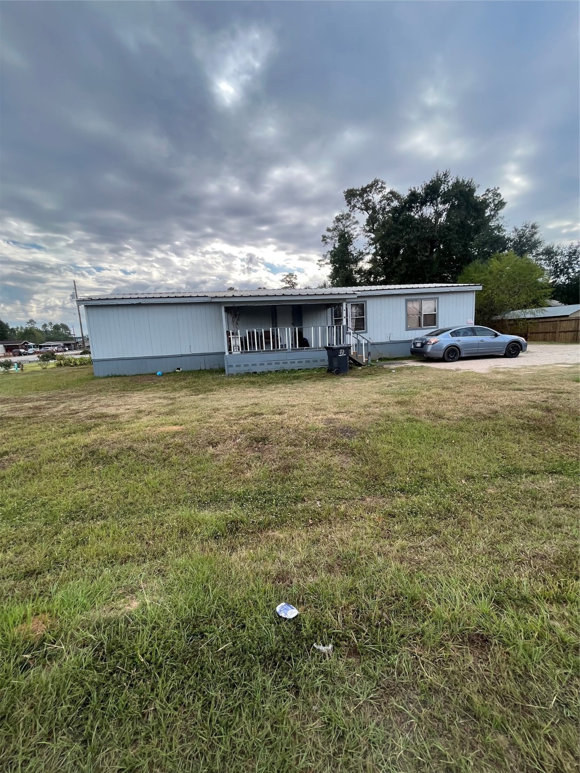 8009 Forest Trace Boulevard Property Photo 3