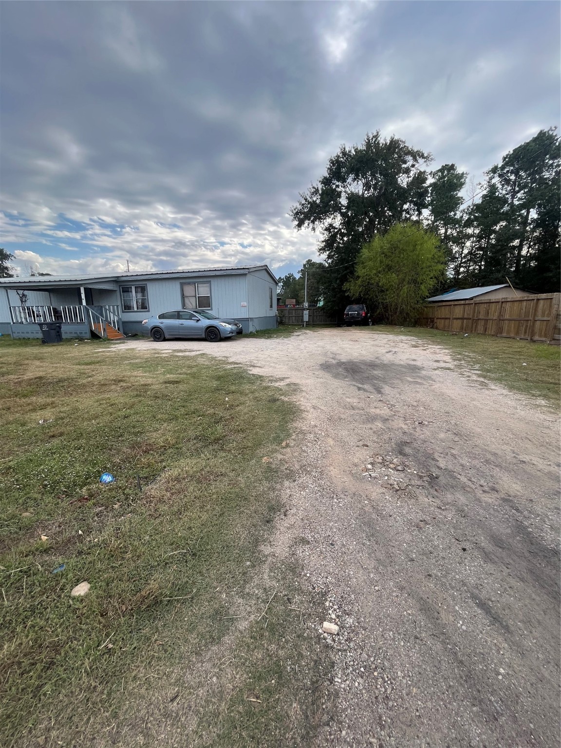 8009 Forest Trace Boulevard Property Photo 5