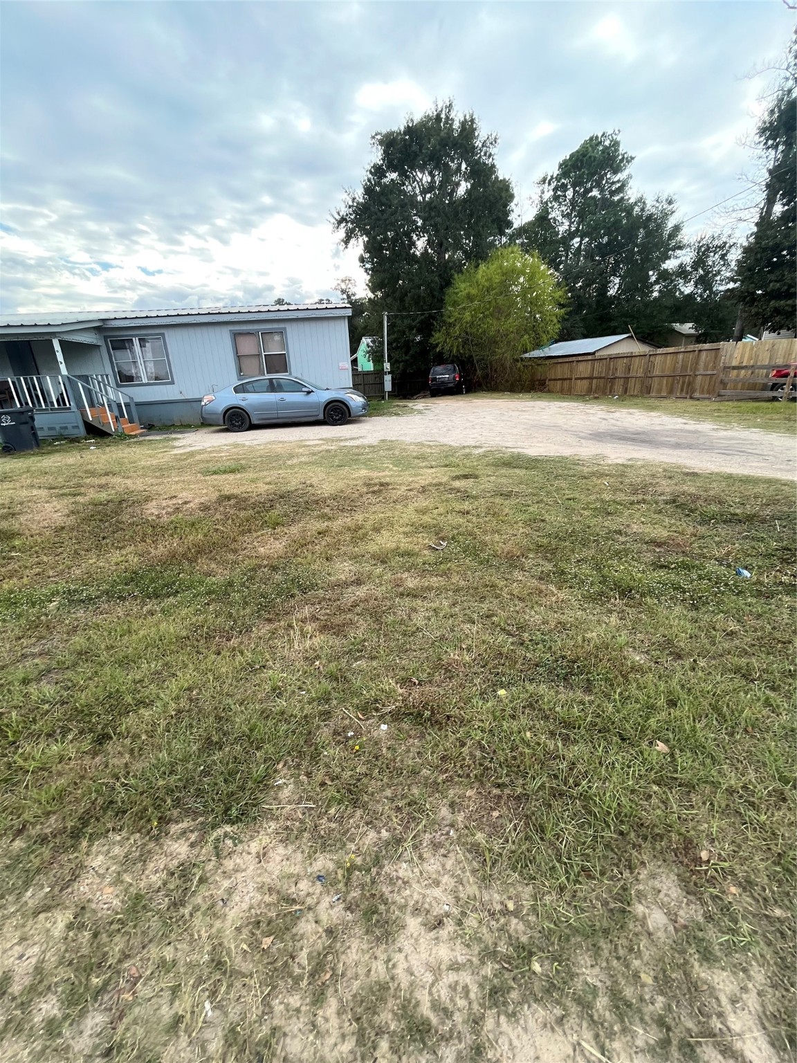 8009 Forest Trace Boulevard Property Photo 9