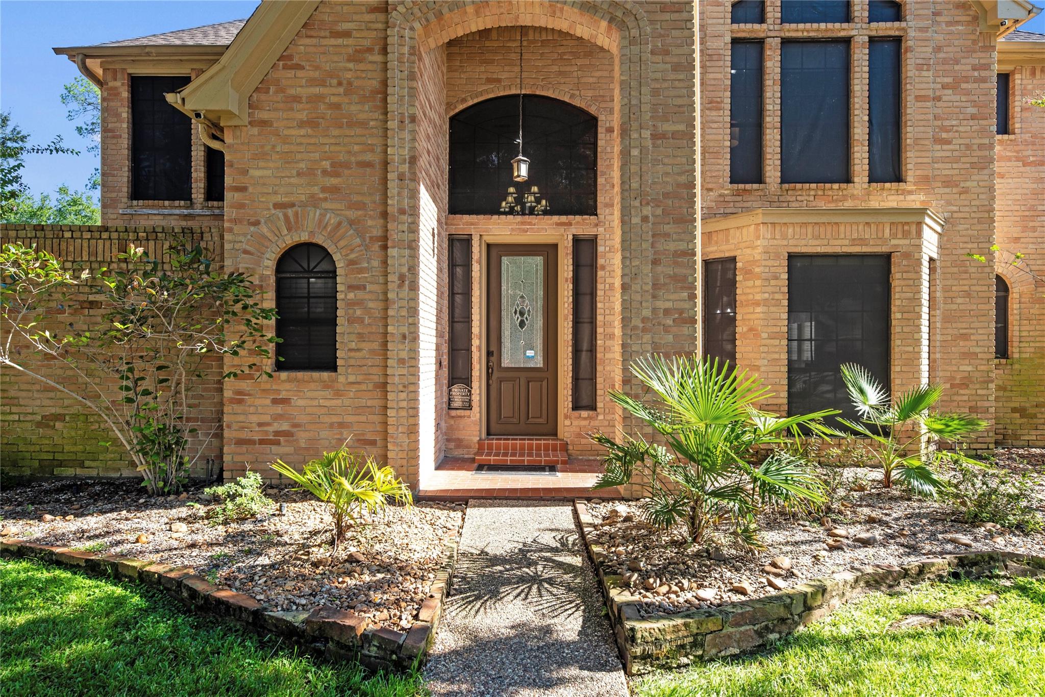 5823 Ashmere Lane Property Photo 3