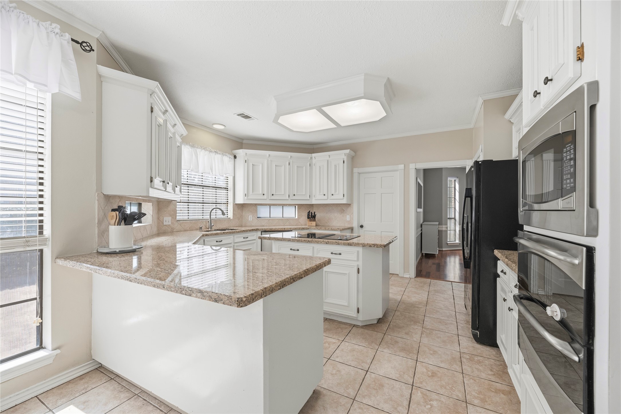 5823 Ashmere Lane Property Photo 13