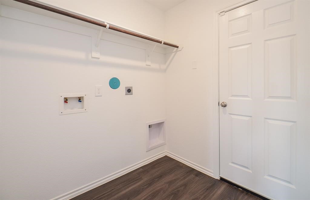 5434 Logan Dale Drive Property Photo 10