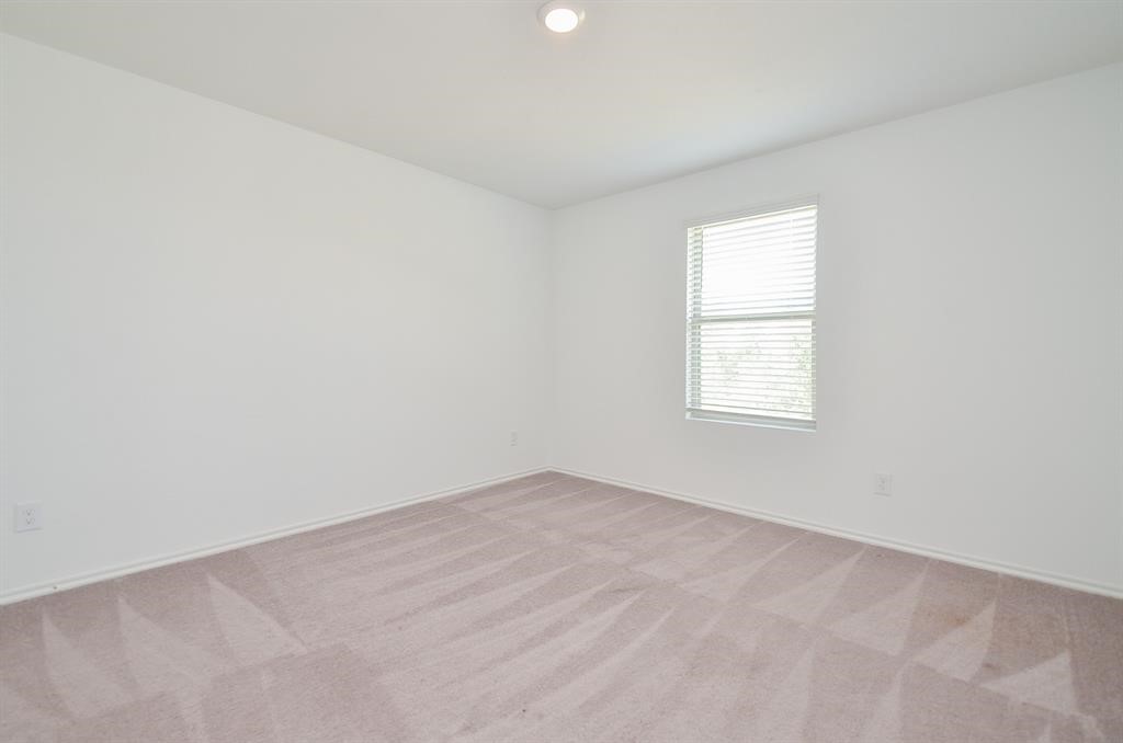 5434 Logan Dale Drive Property Photo 17
