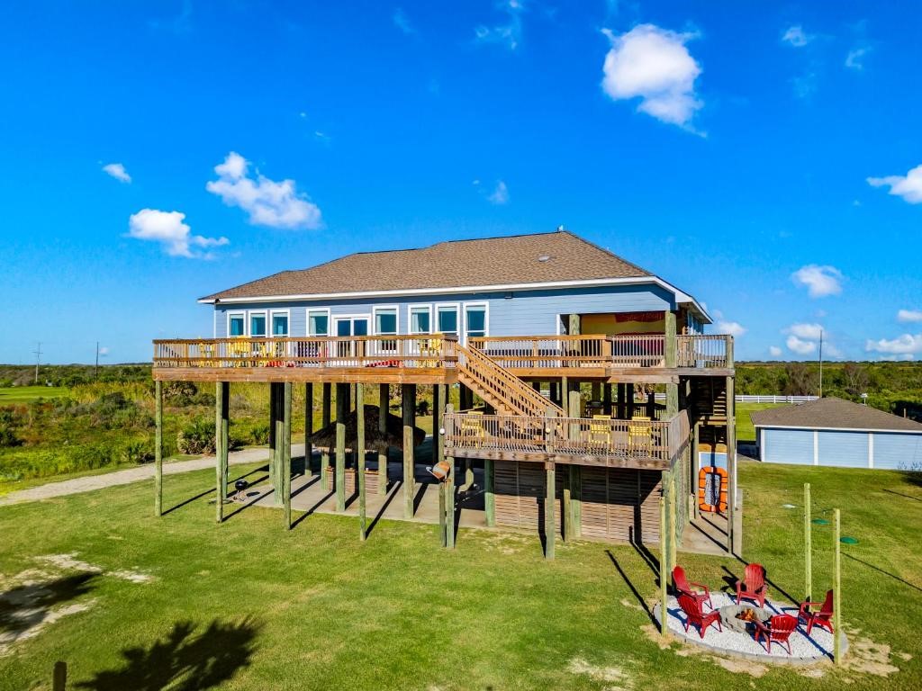 1108 Highway 87 Property Photo 1