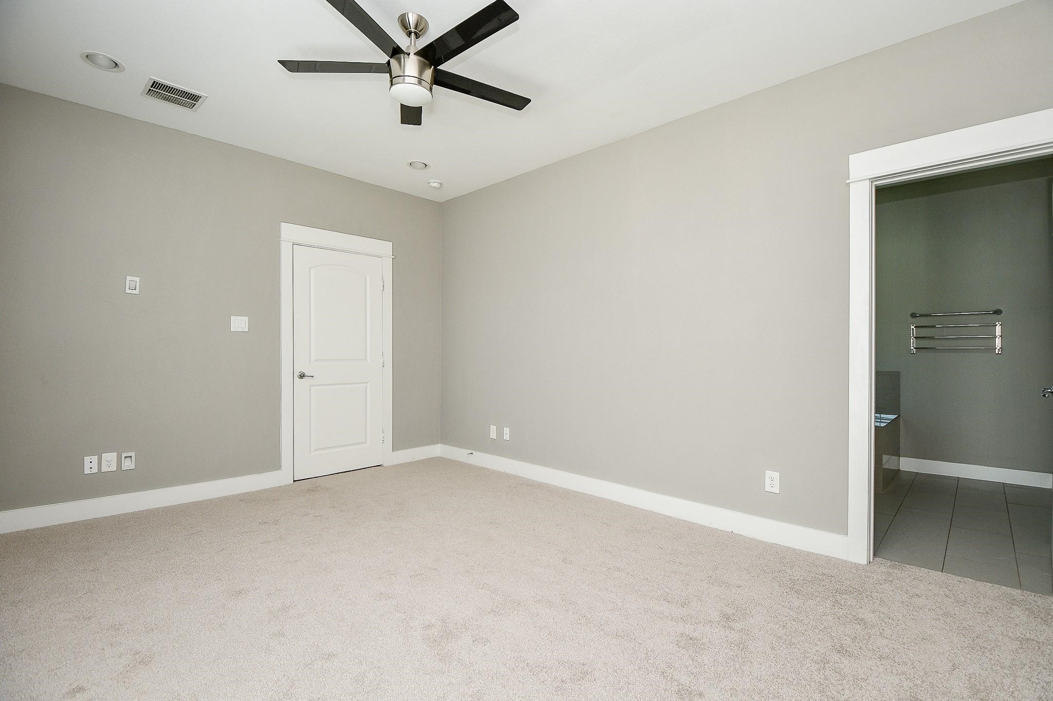 955 W 24th Street D Property Photo 35