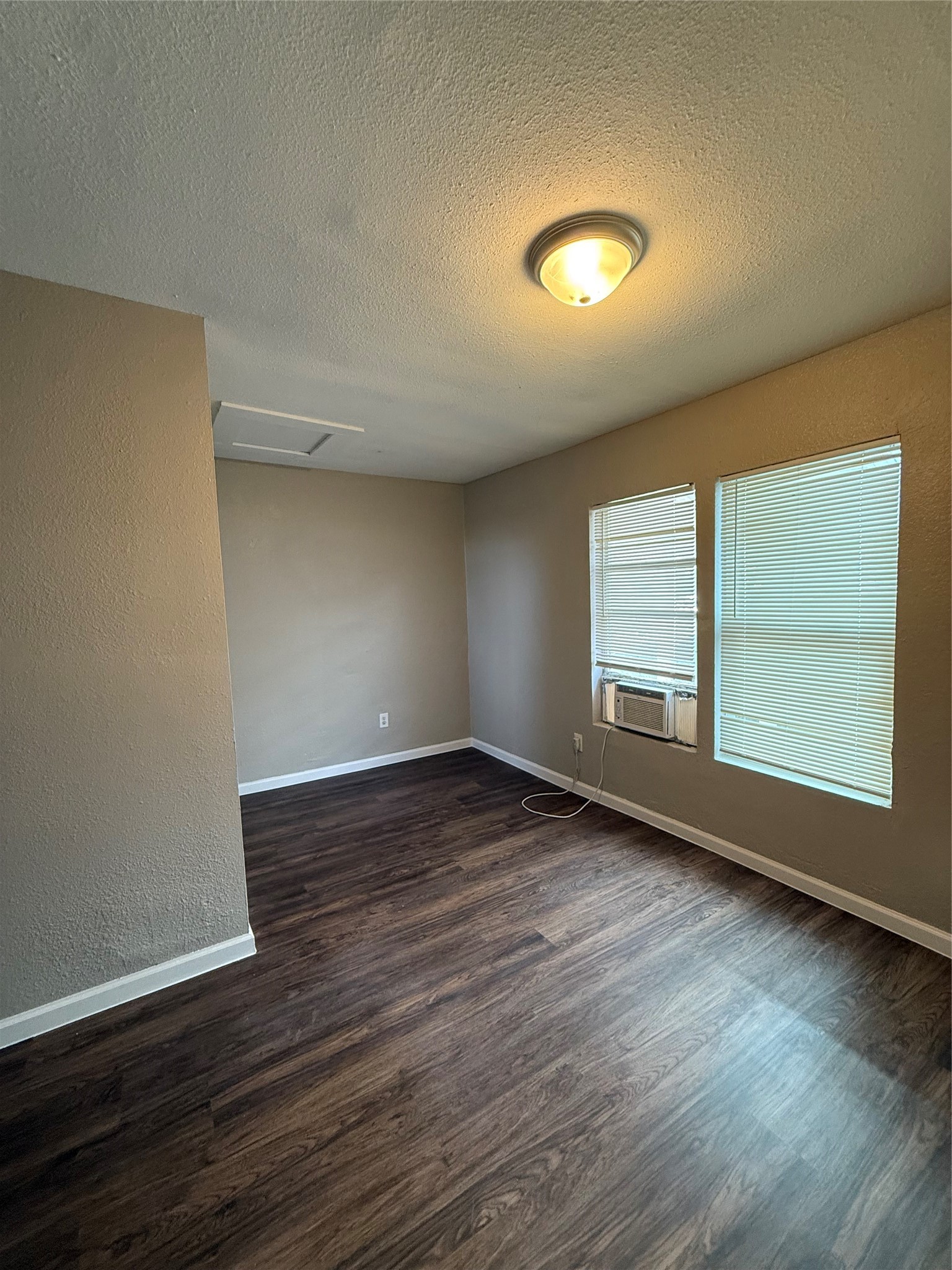 7312 Navigation Boulevard B Property Photo 1
