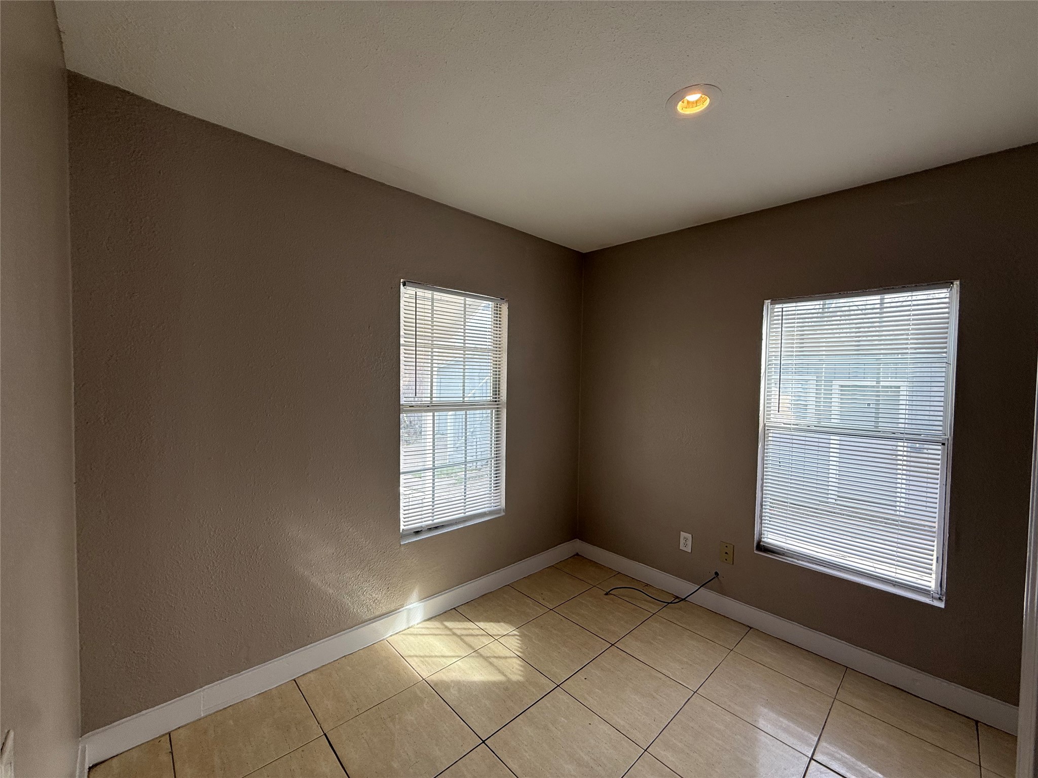 7312 Navigation Boulevard B Property Photo 2