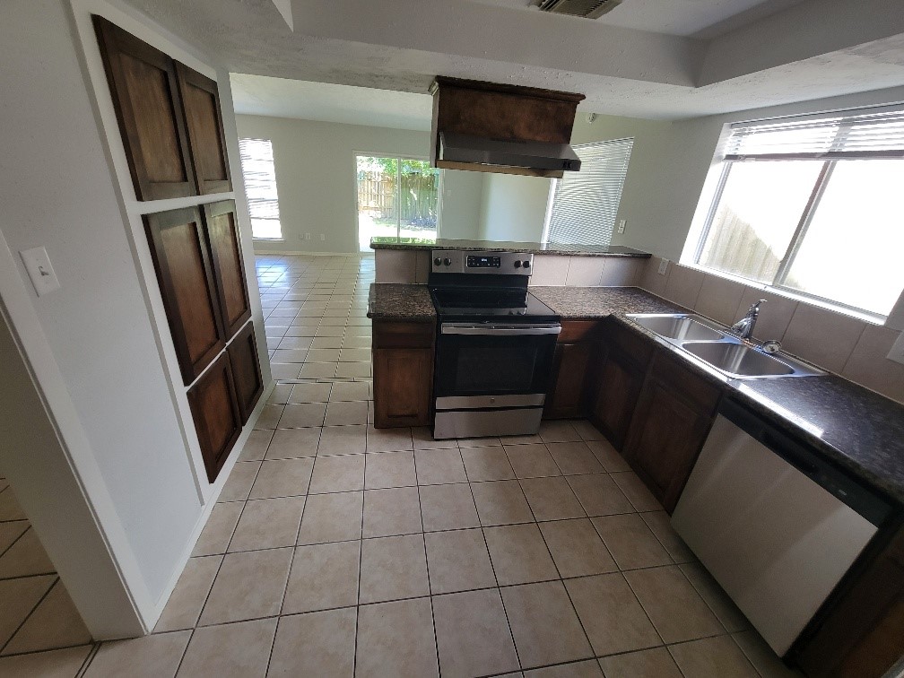 9914 Towne Brook Lane Property Photo 7