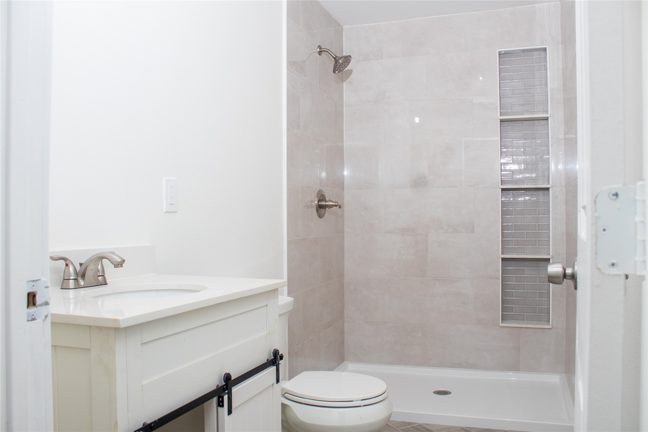 7003 Hoffman Street Property Photo 11