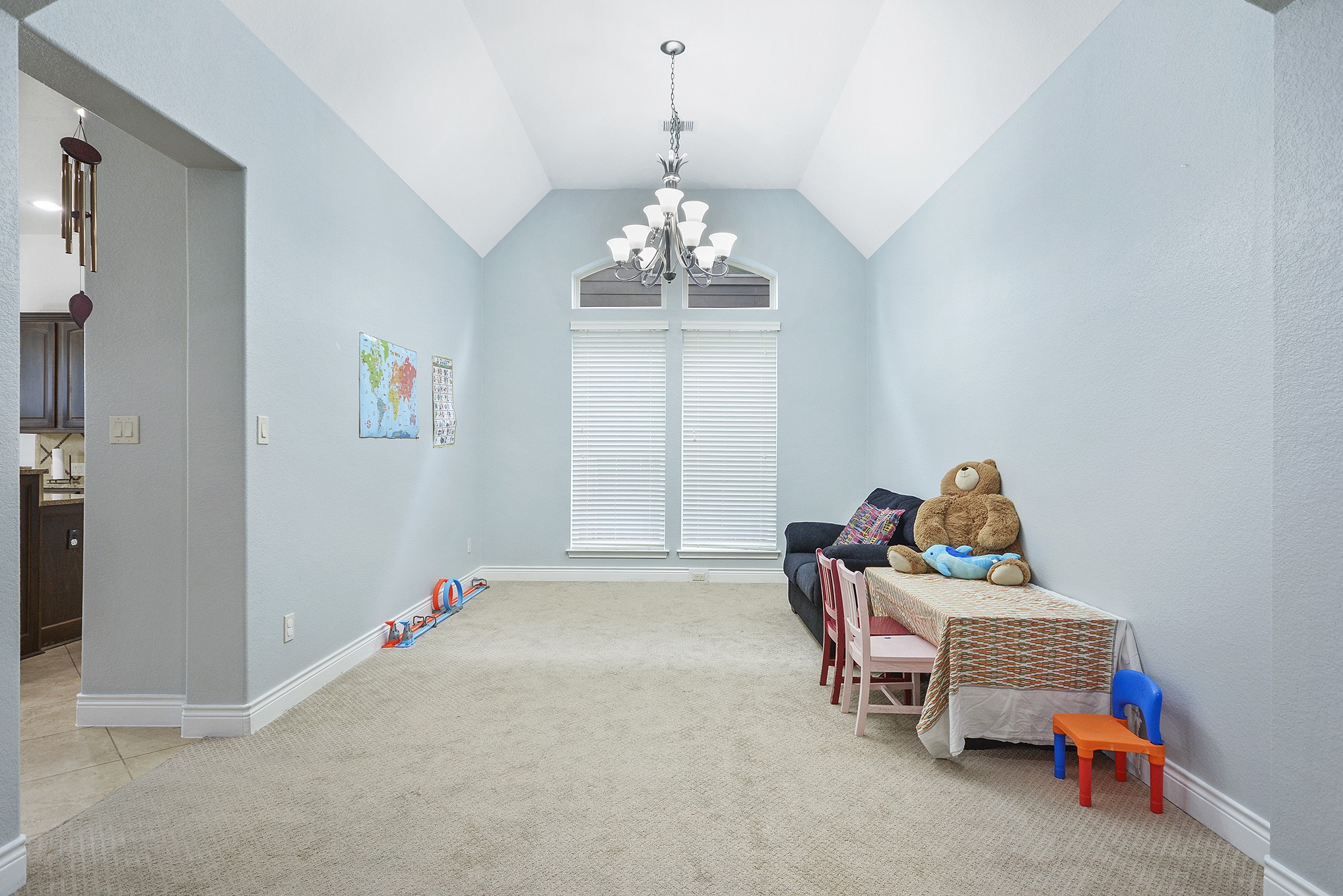 27815 Colonial Point Drive Property Photo 8