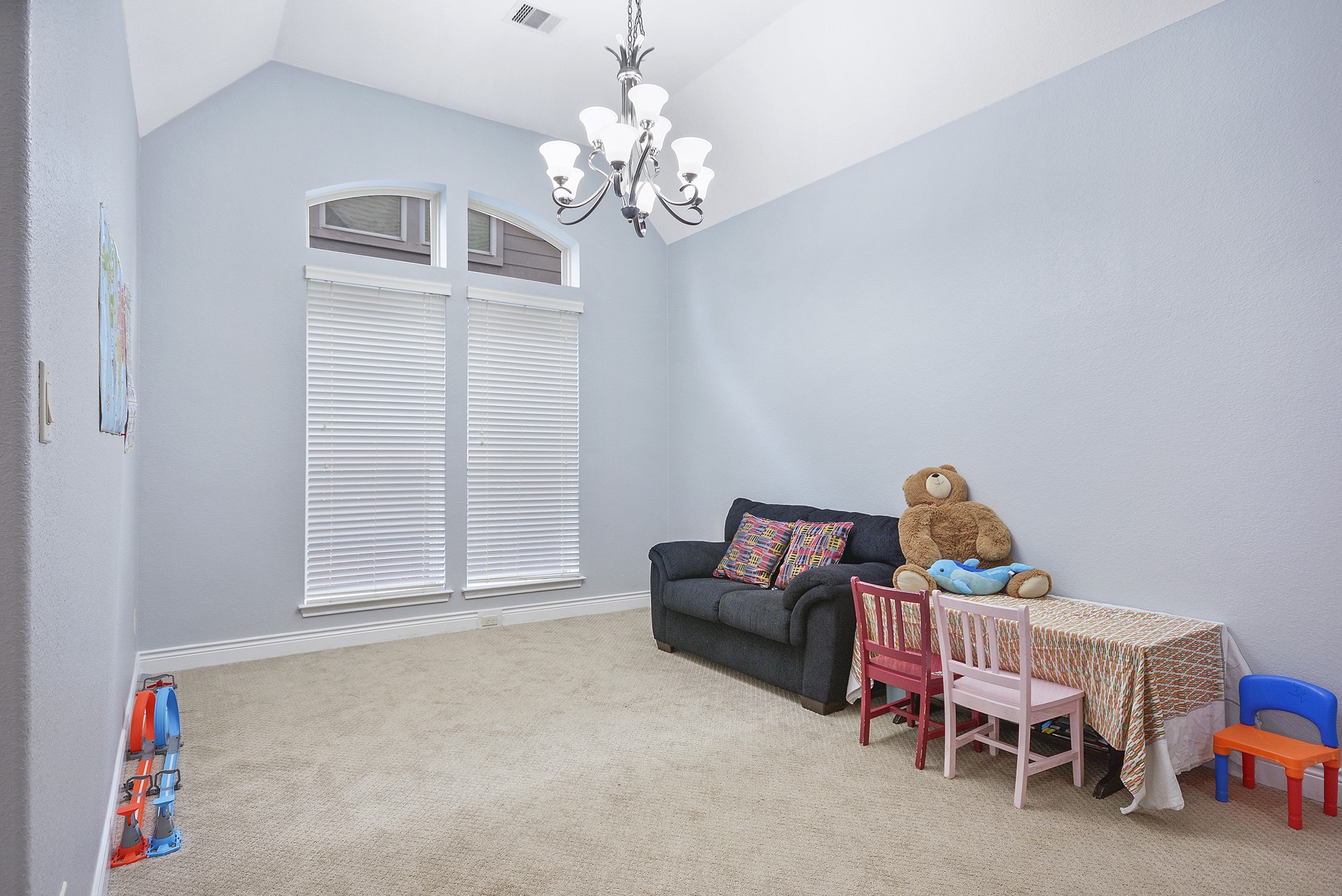 27815 Colonial Point Drive Property Photo 9