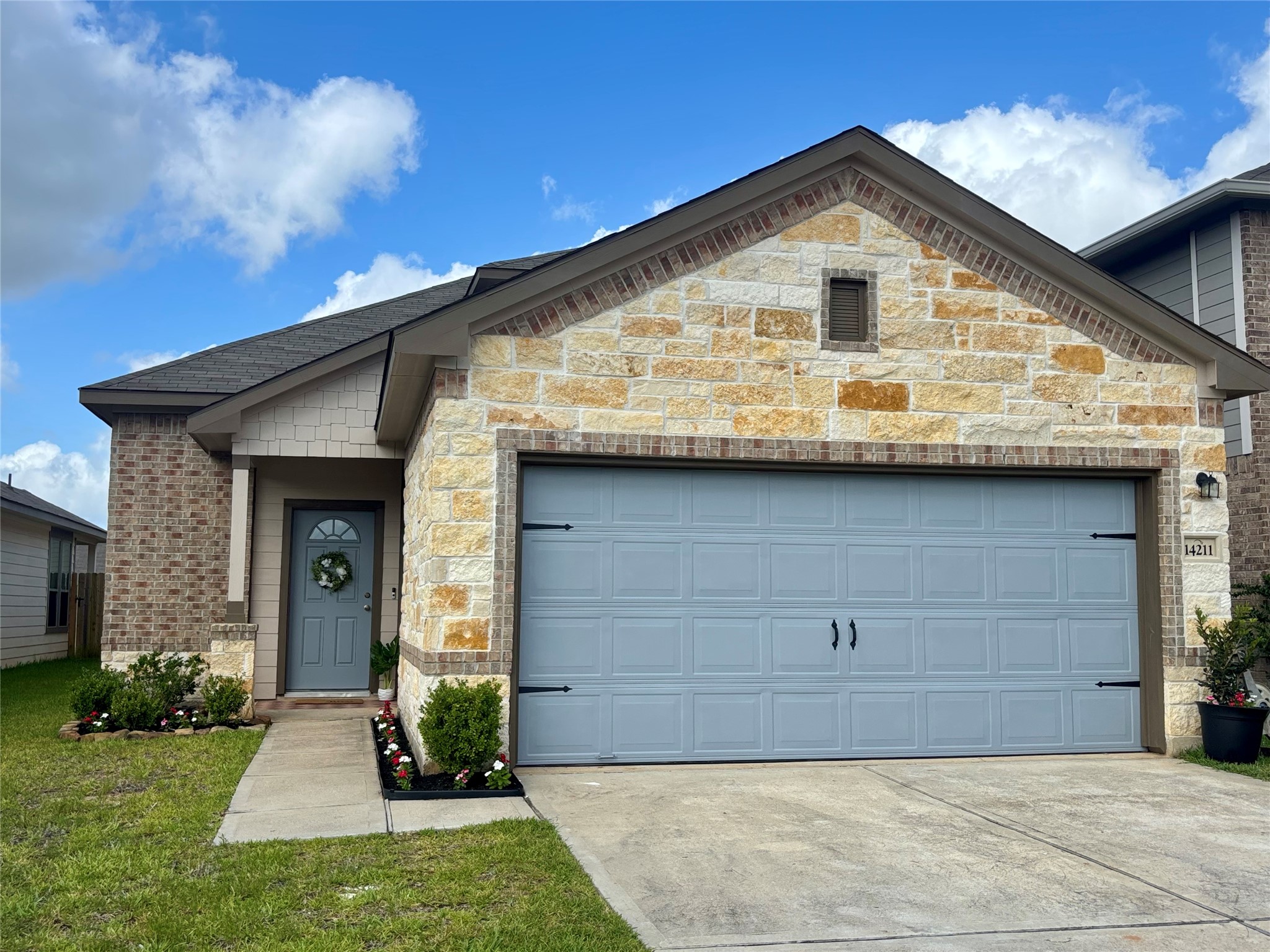 14211 Grand Hills Drive Property Photo 2