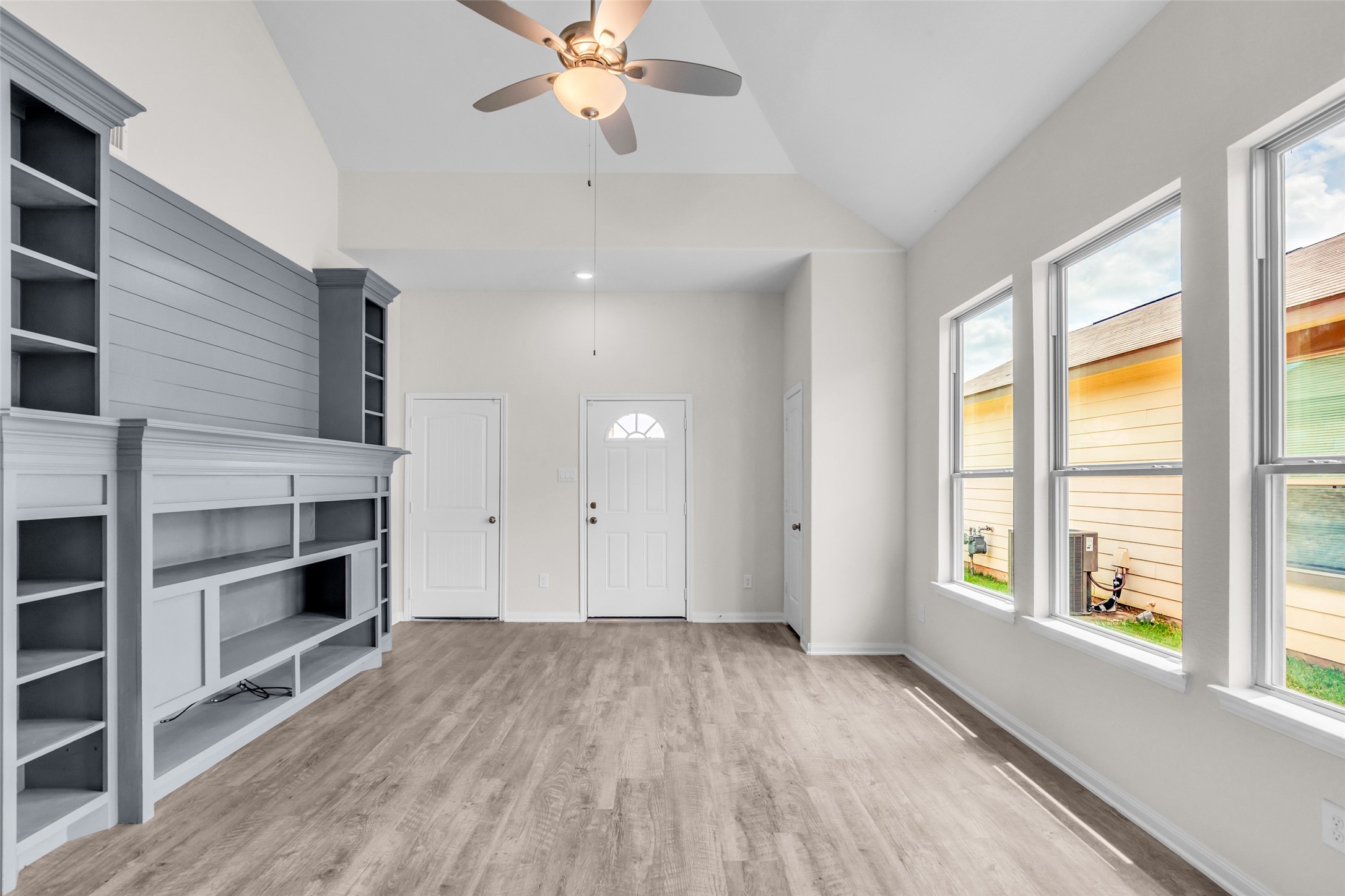 14211 Grand Hills Drive Property Photo 6