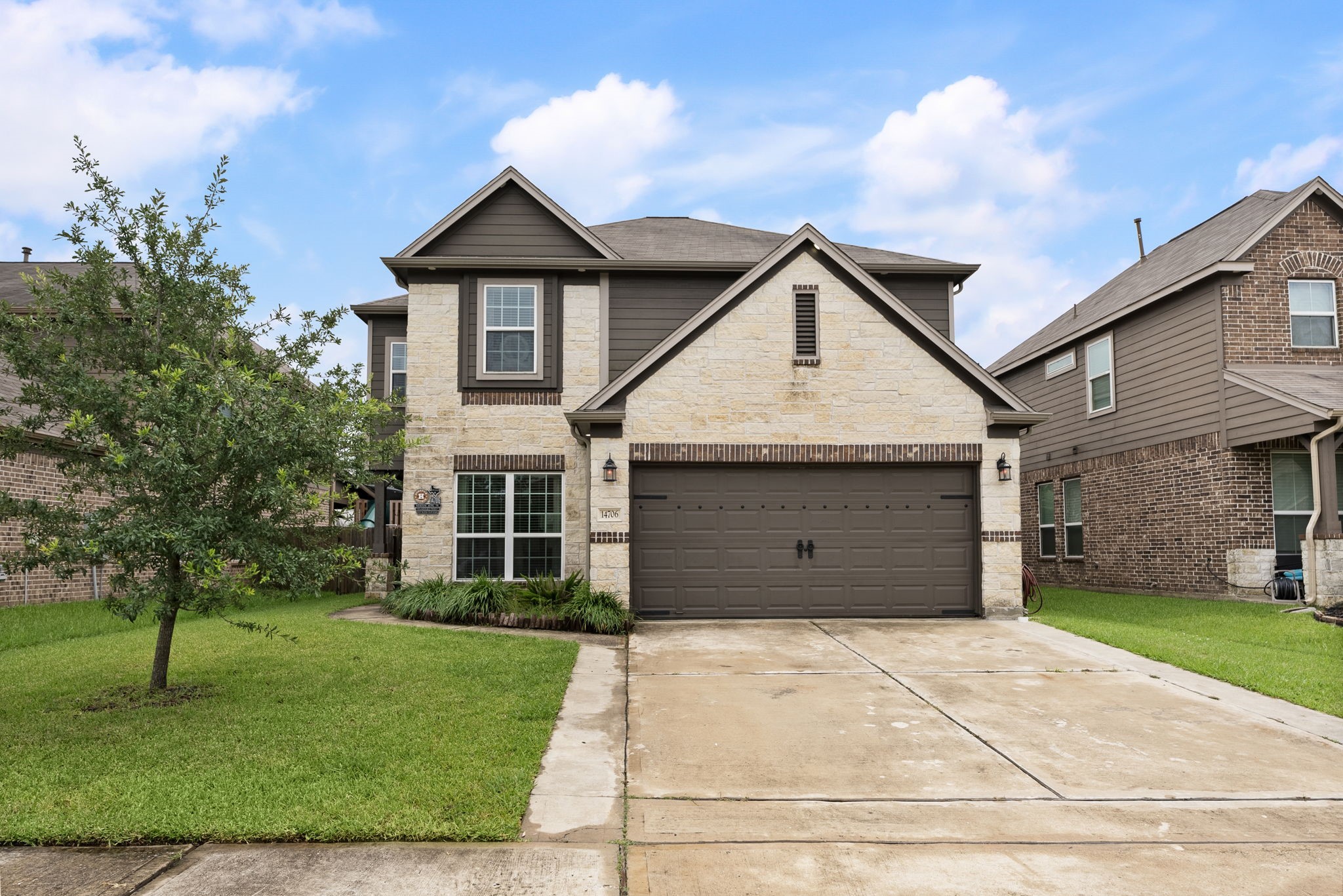 14706 Meadow Acre Trl Property Photo 1