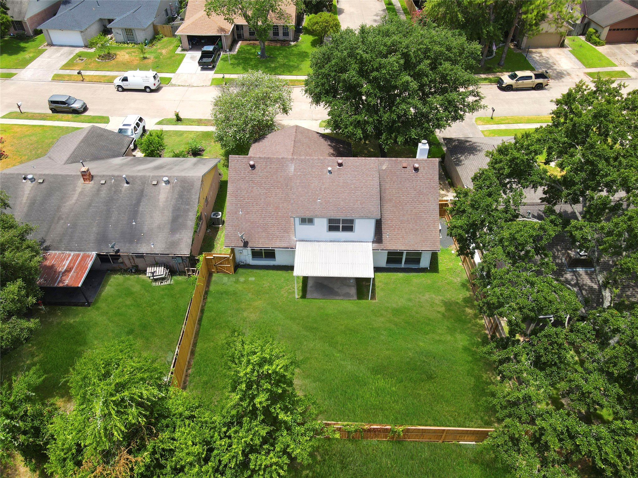7926 Windy Creek Drive Property Photo 3