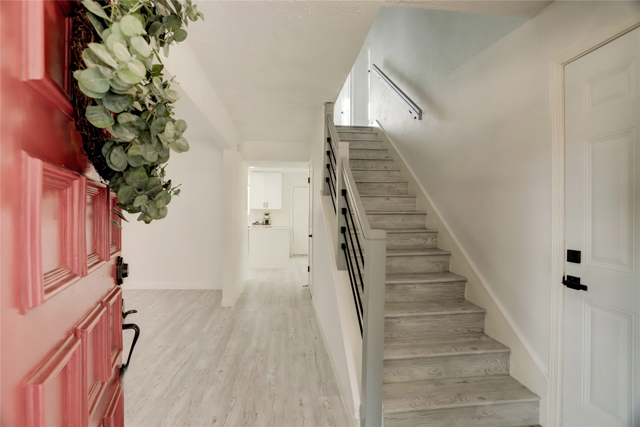 7926 Windy Creek Drive Property Photo 8
