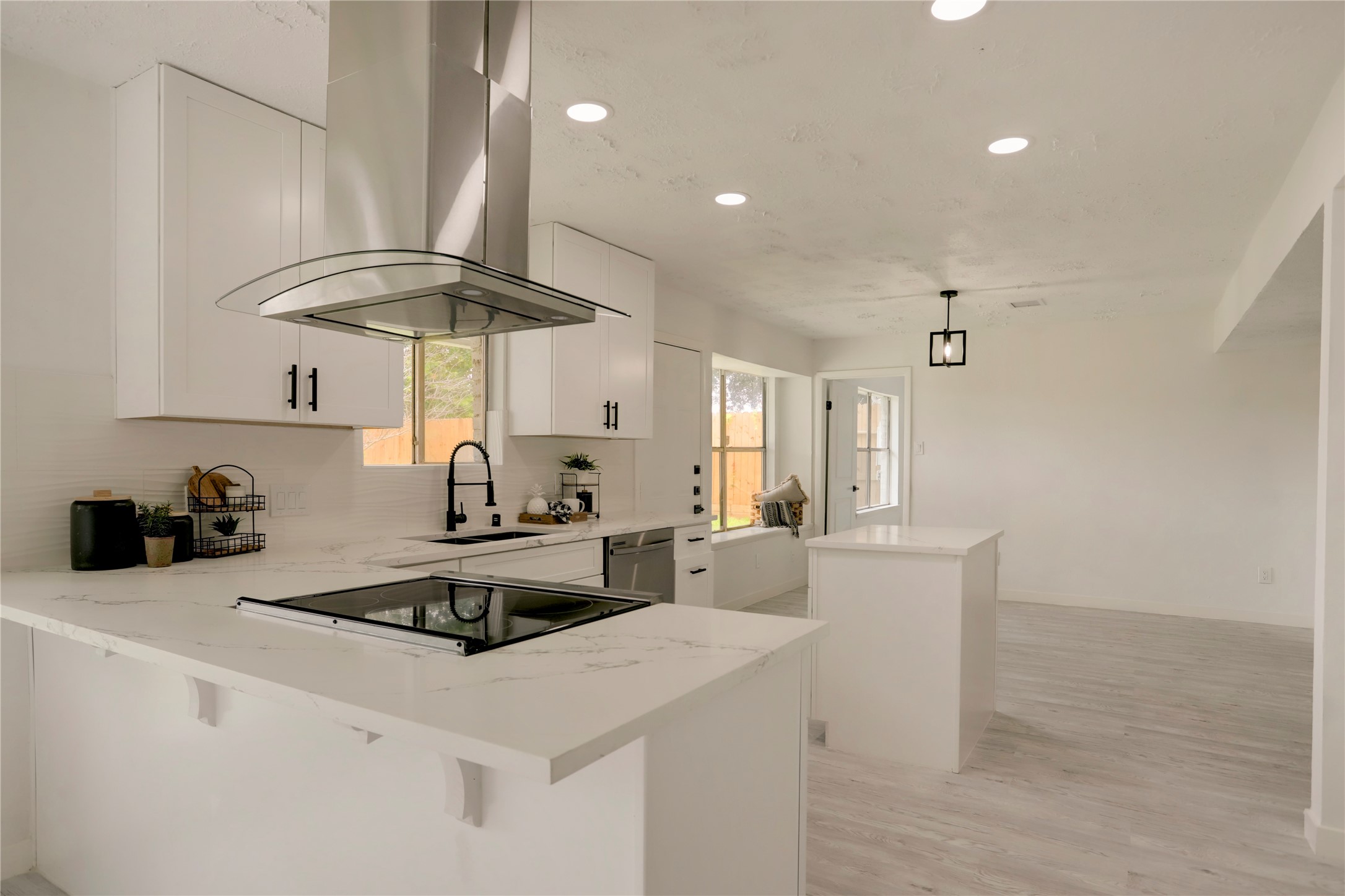 7926 Windy Creek Drive Property Photo 17