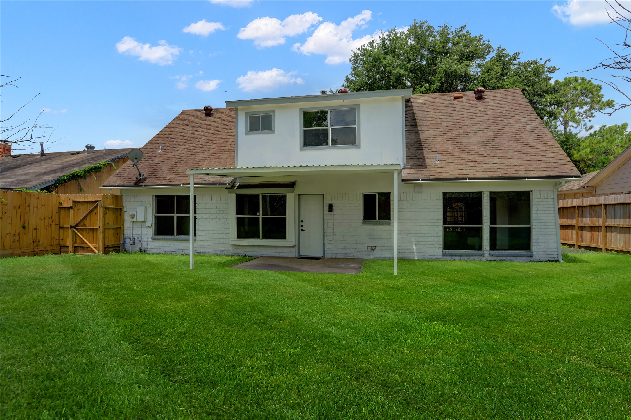 7926 Windy Creek Drive Property Photo 42