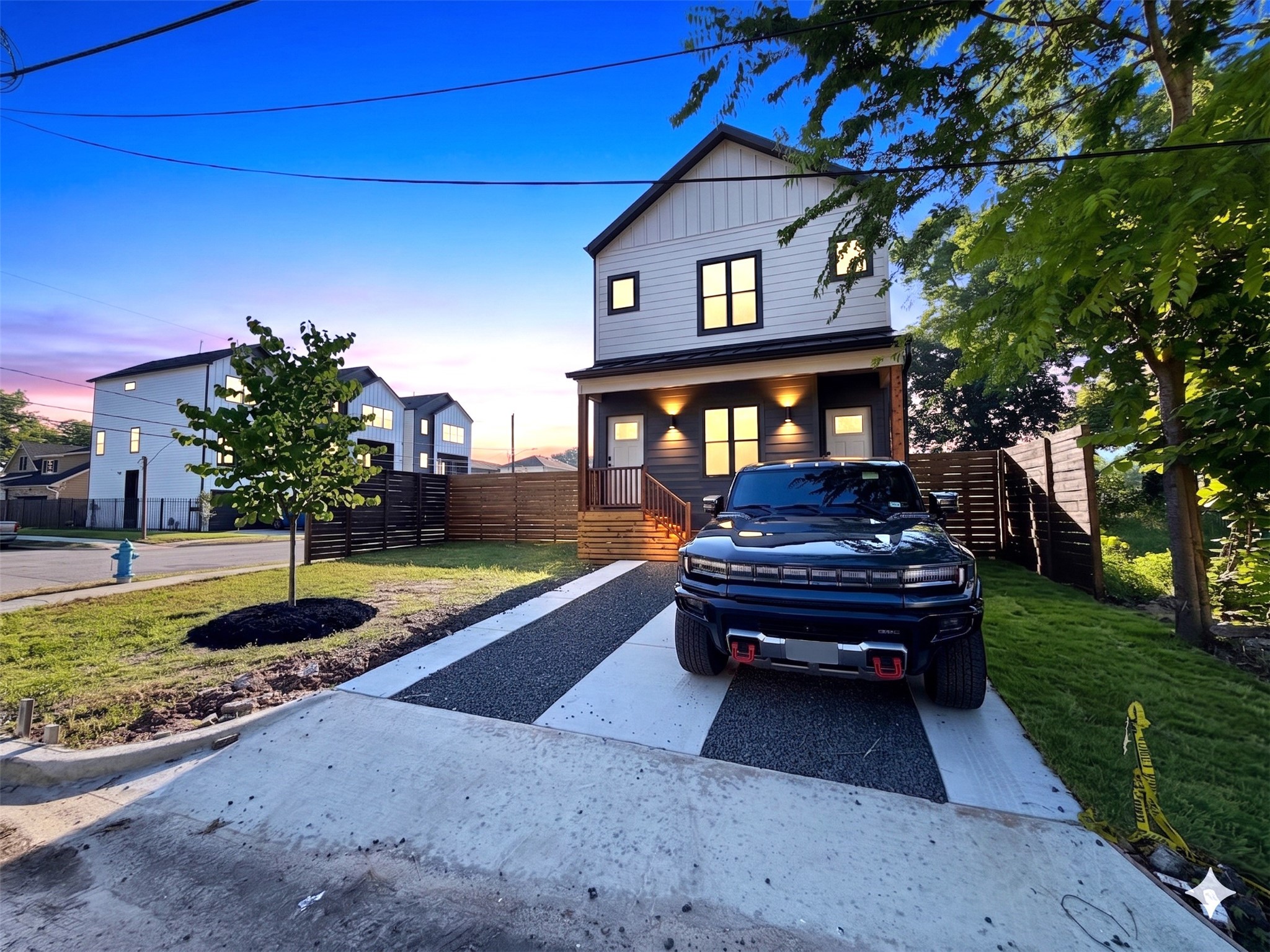 1002 E 33rd Street Property Photo 1