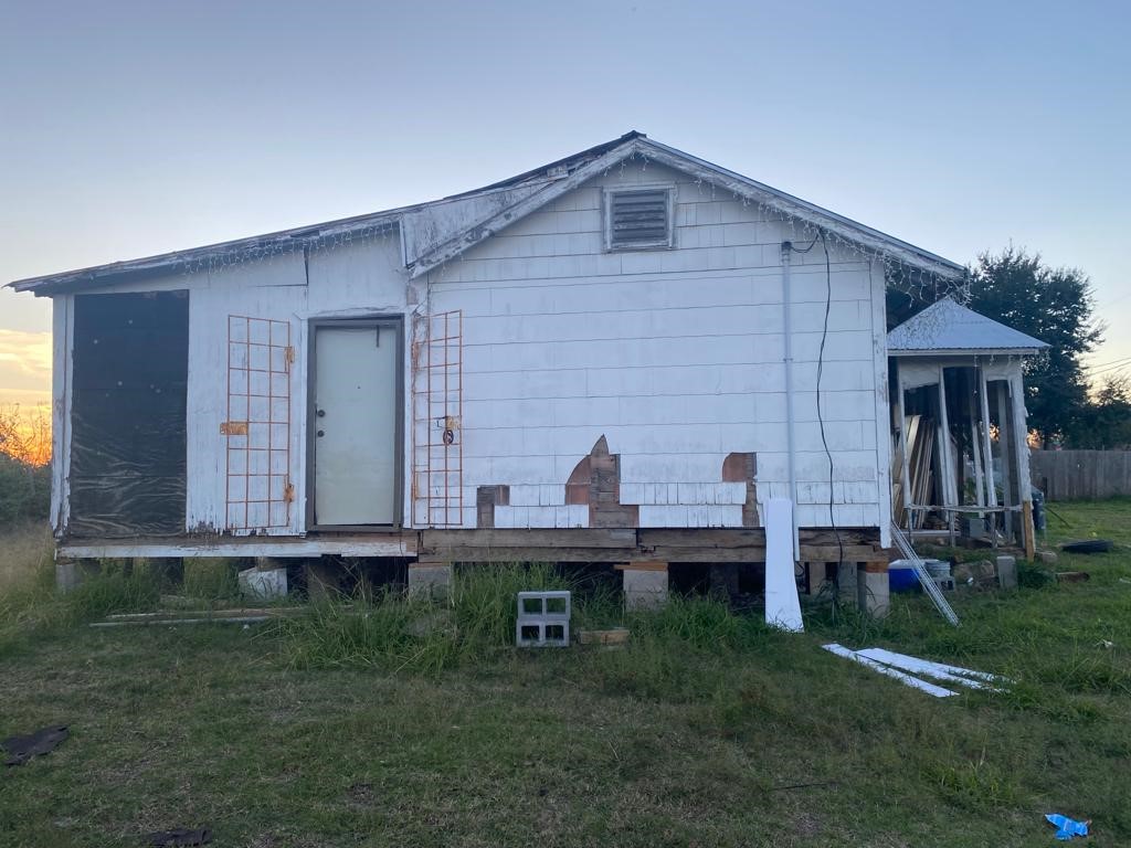 17706 River Road Street Property Photo 4