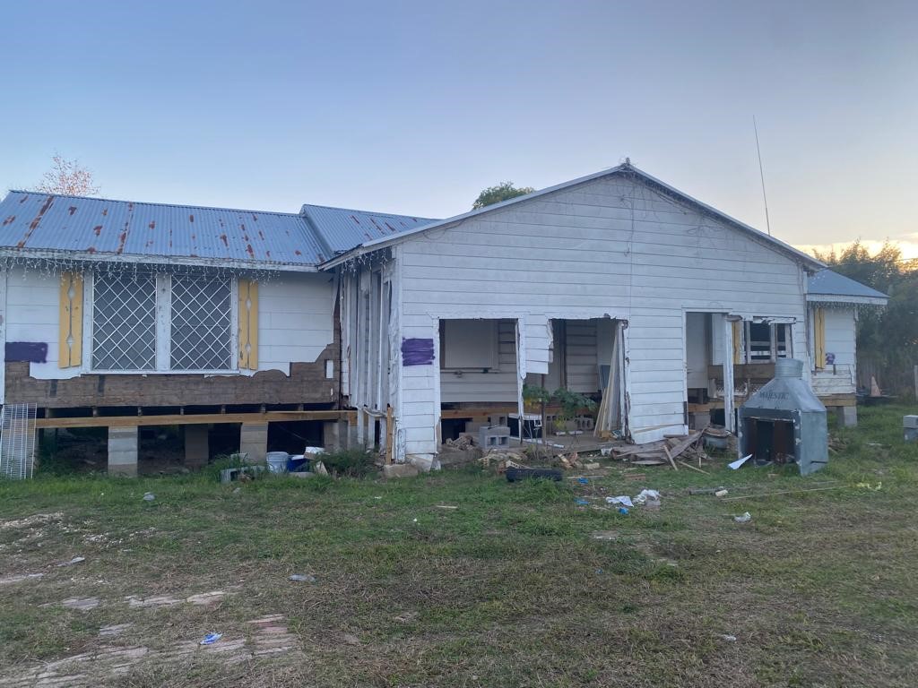 17706 River Road Street Property Photo 5