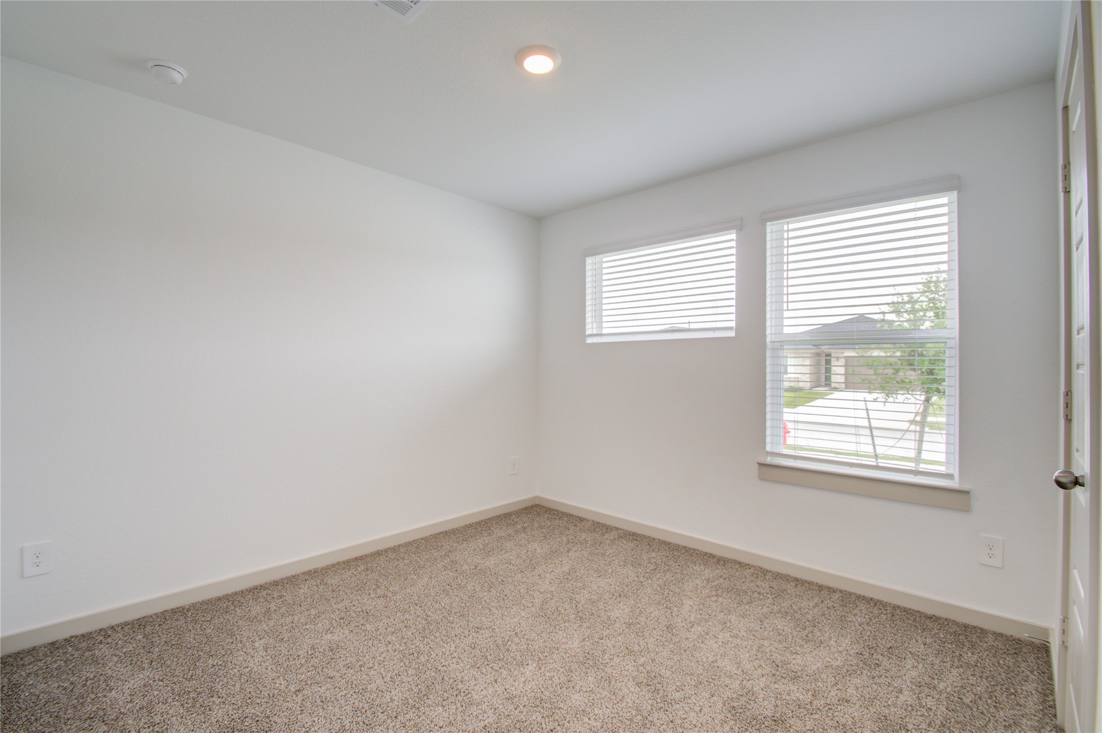 7911 Murciana Drive Property Photo 7