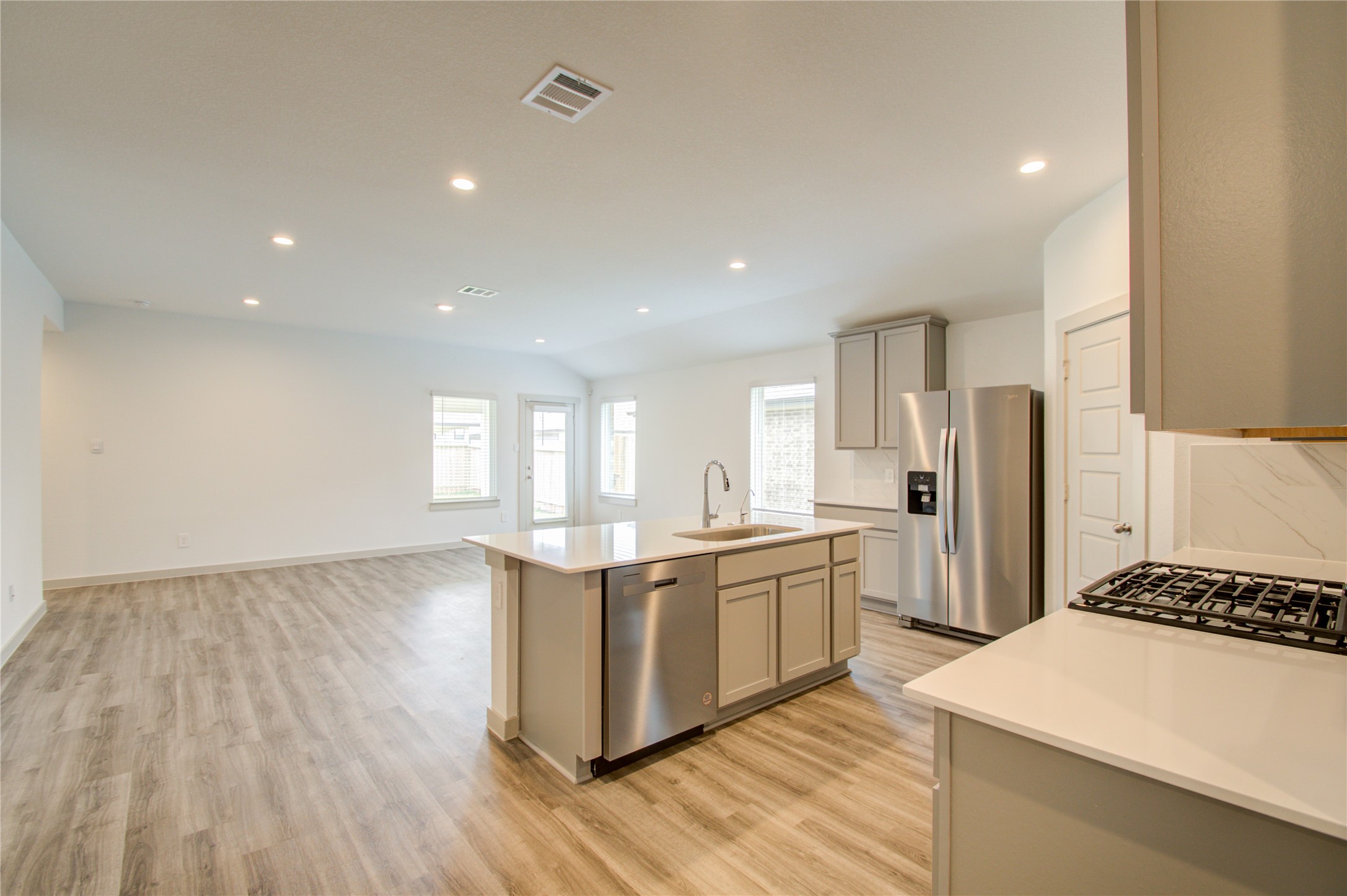 7911 Murciana Drive Property Photo 16
