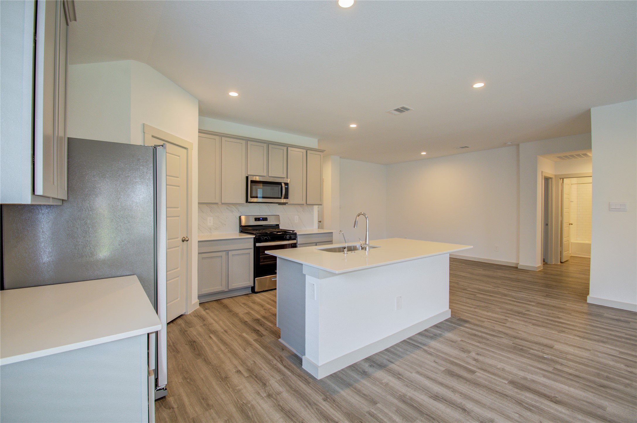 7911 Murciana Drive Property Photo 17