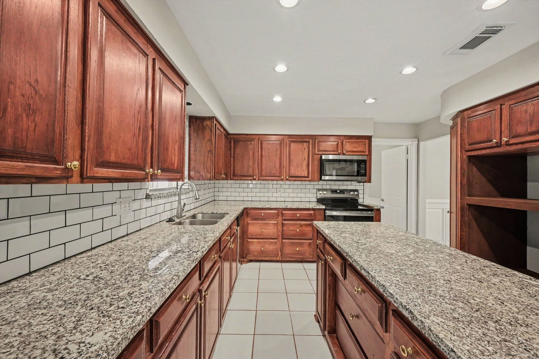 11719 Moorcreek Drive Property Photo 15