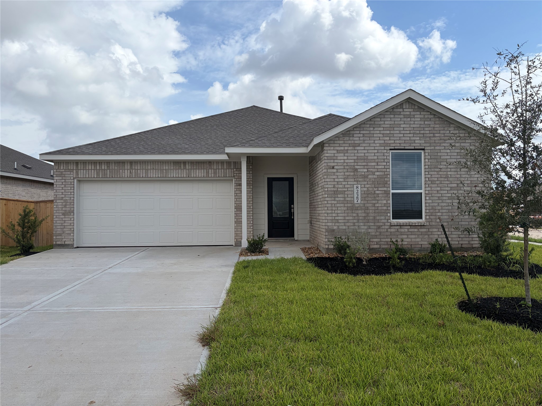 8227 Rustic Pine Trail Property Photo 1