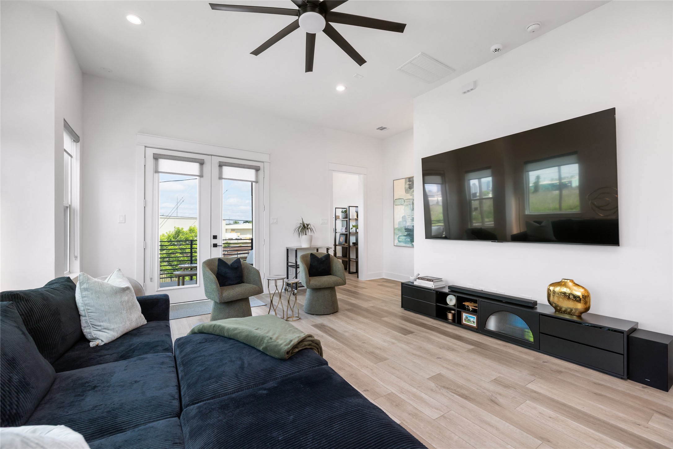 1602 Mary Street Property Photo 14