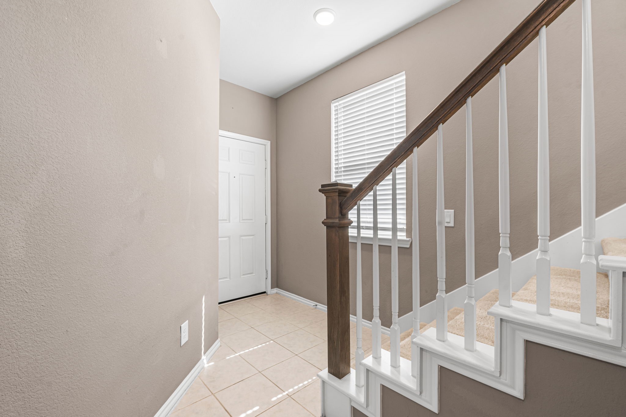9312 Bauer Vista Drive Property Photo 3