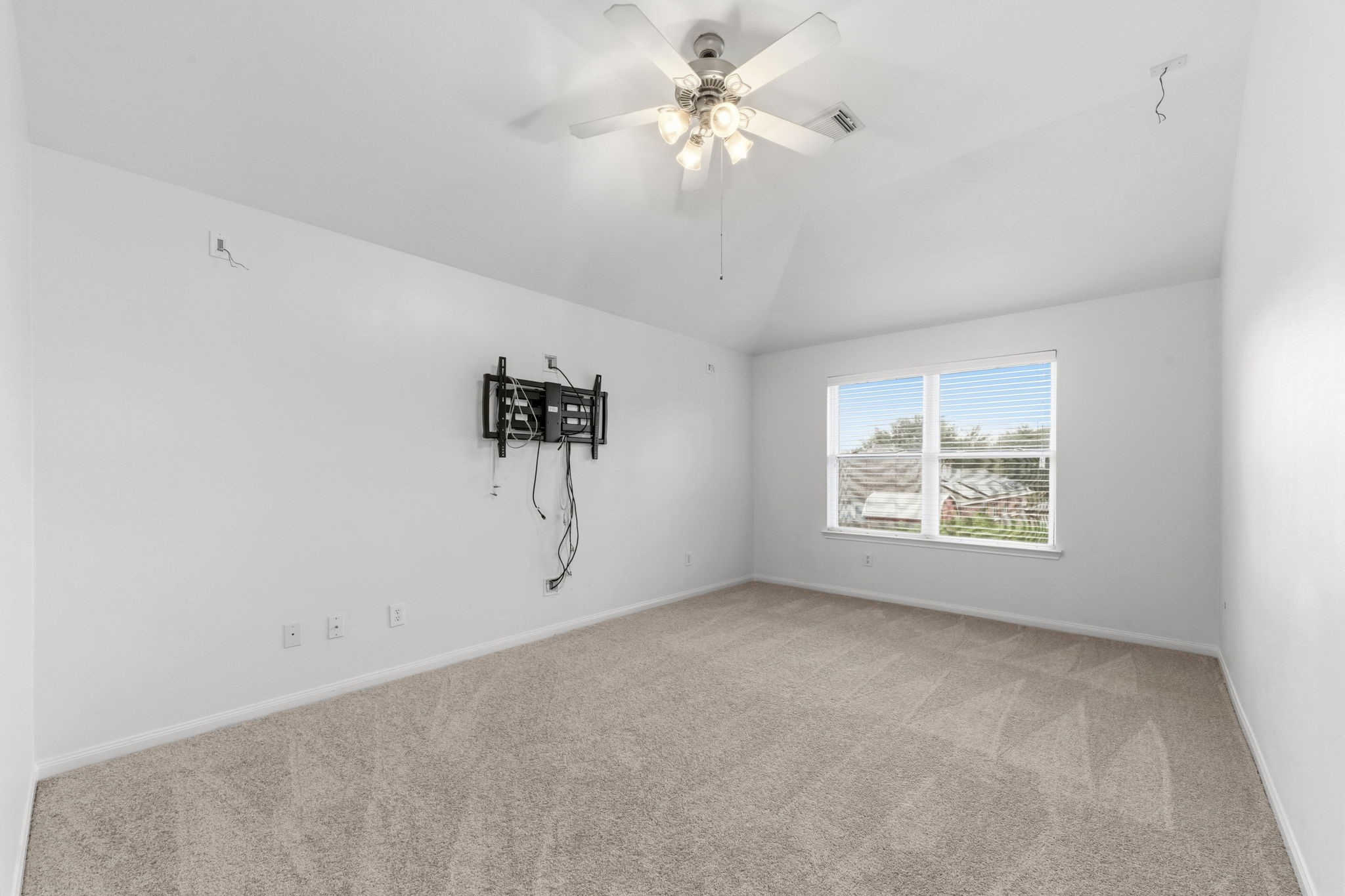 2609 Los Alamos Circle Property Photo 18