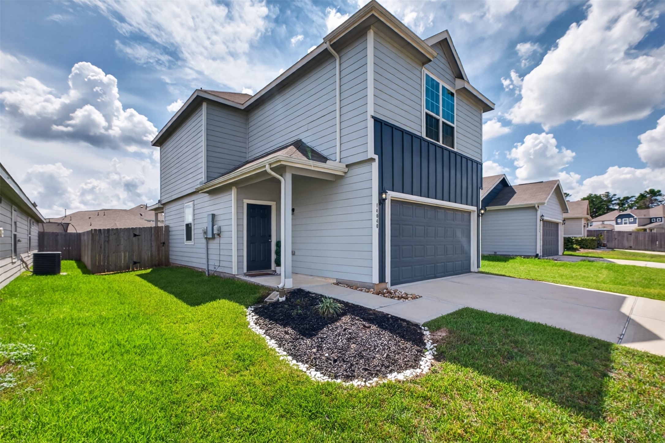 14040 Lamprey Drive Property Photo 1