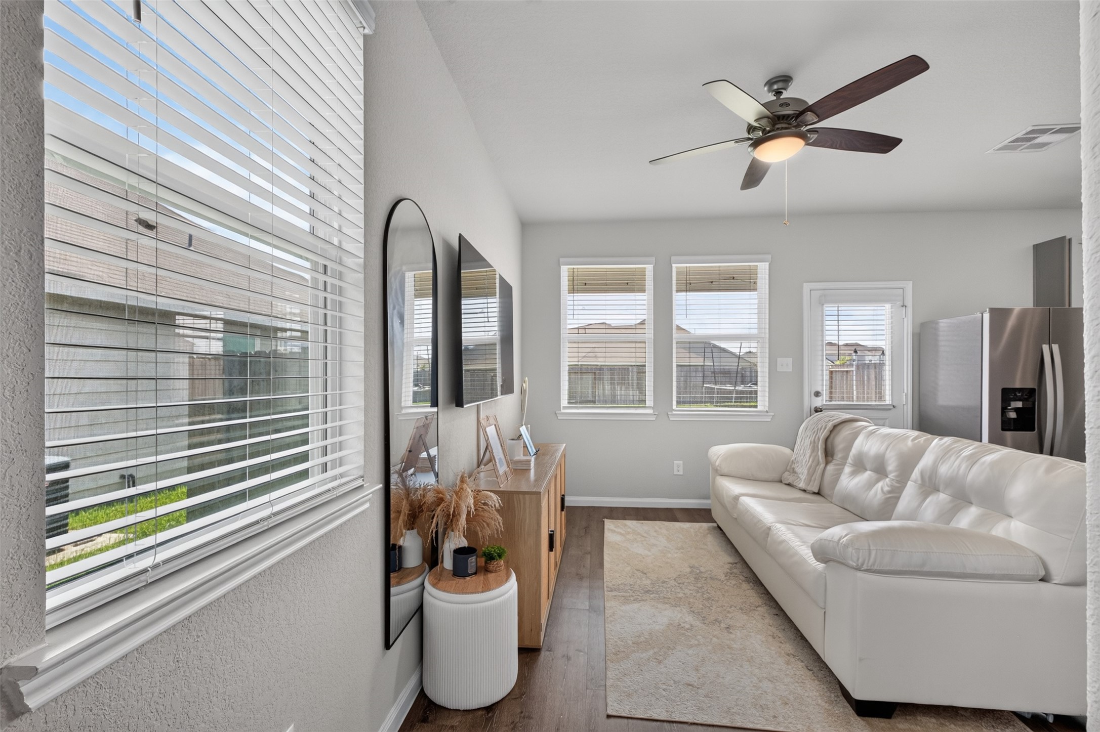 14040 Lamprey Drive Property Photo 5