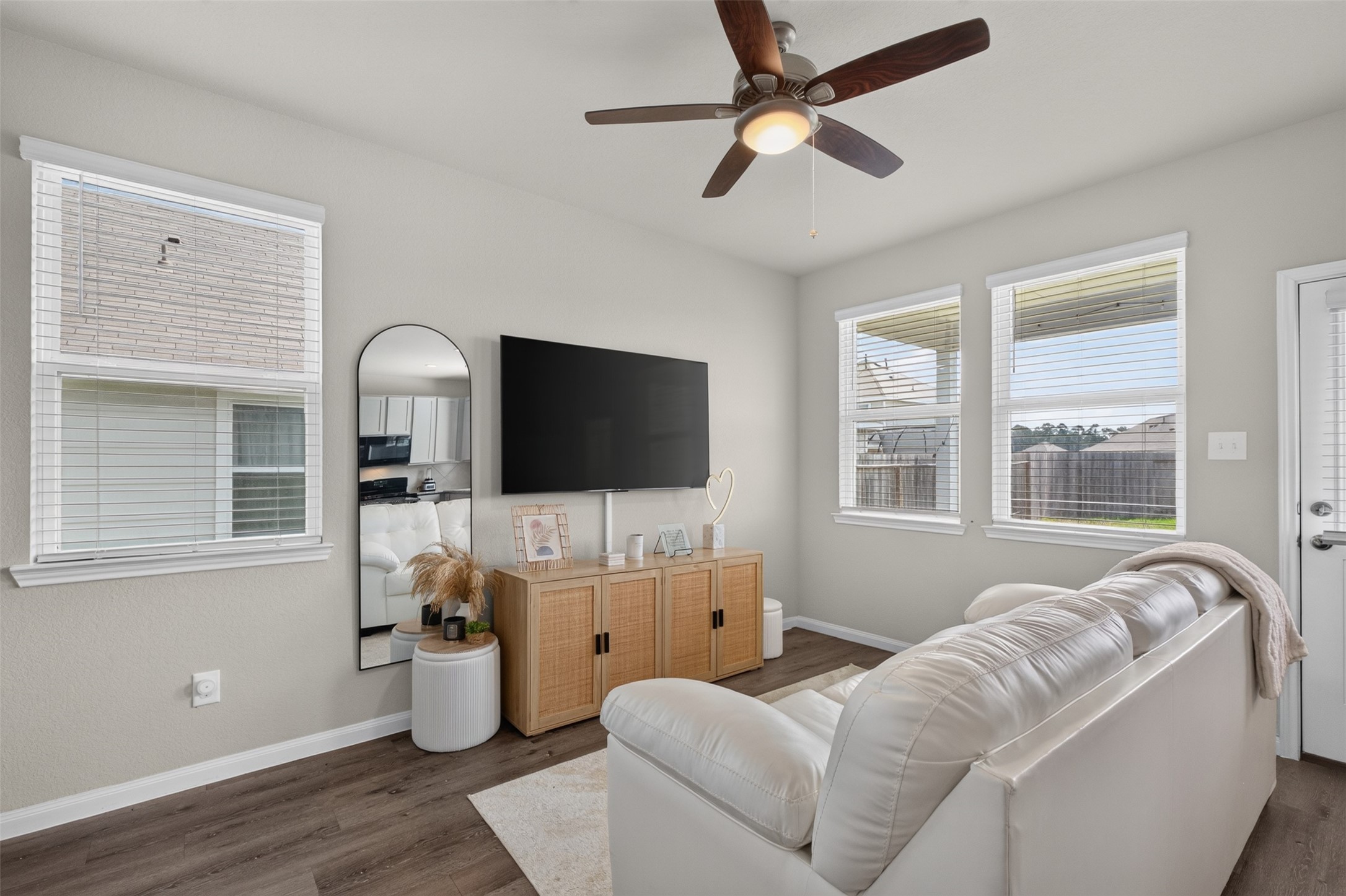 14040 Lamprey Drive Property Photo 6