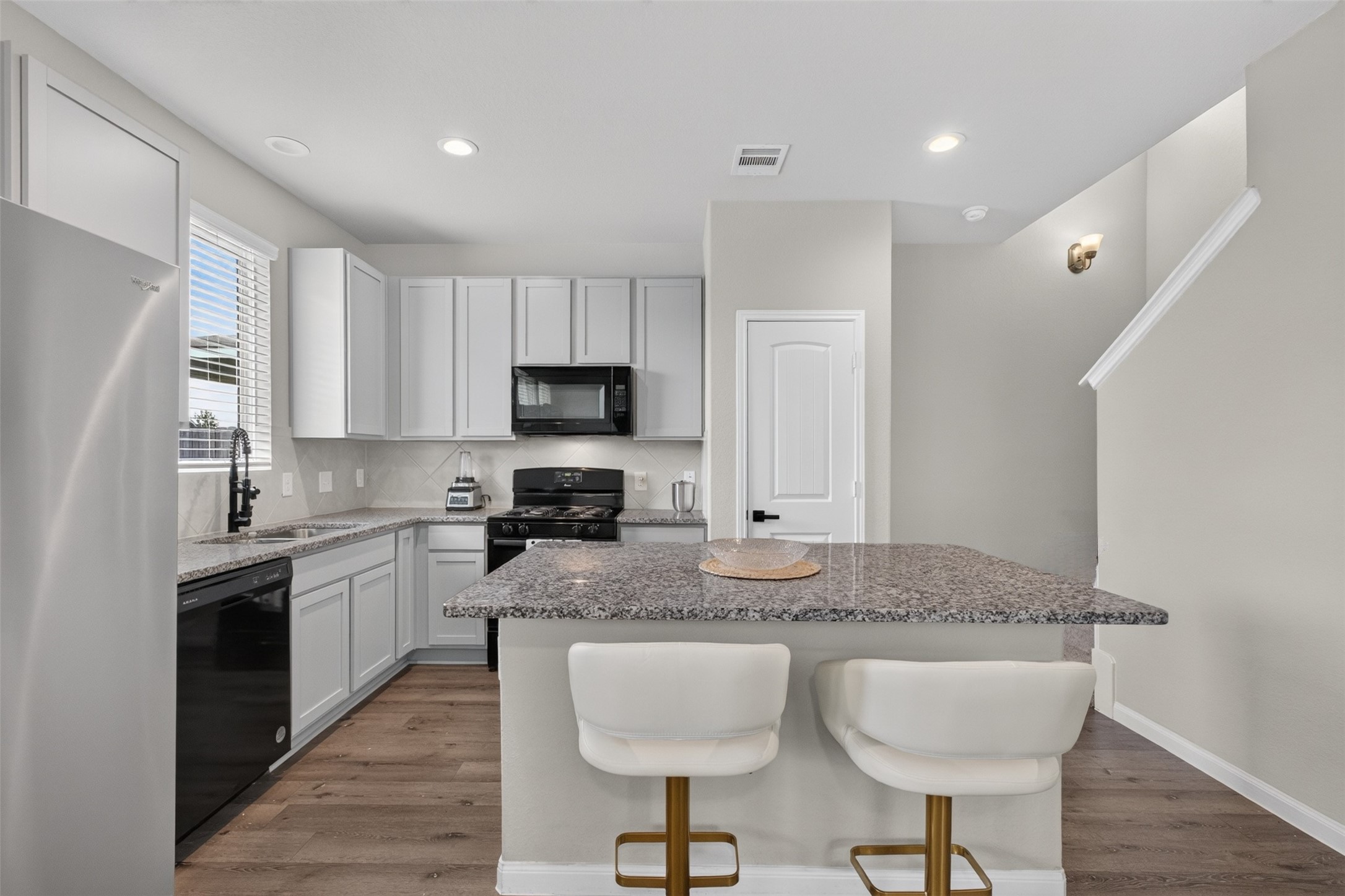 14040 Lamprey Drive Property Photo 8