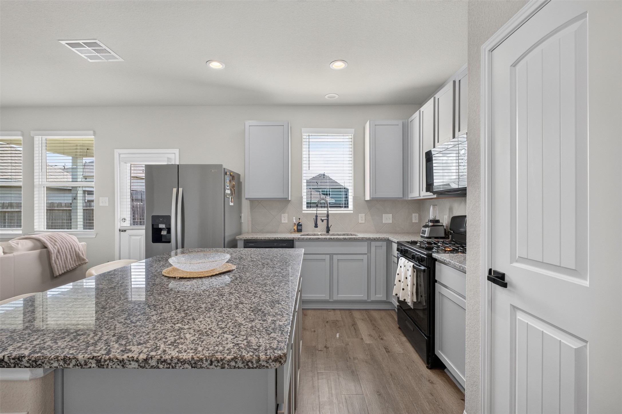 14040 Lamprey Drive Property Photo 11