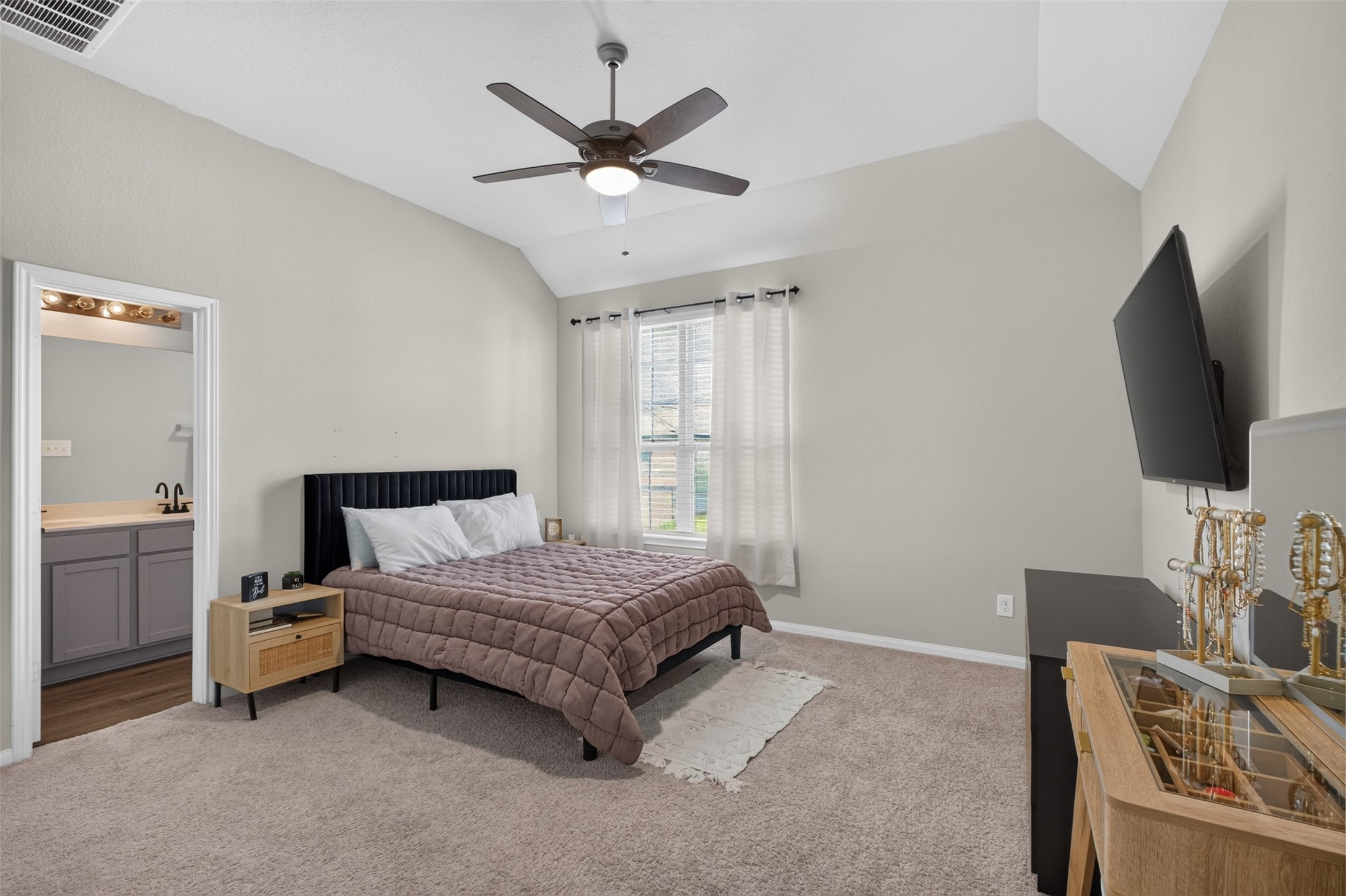 14040 Lamprey Drive Property Photo 22