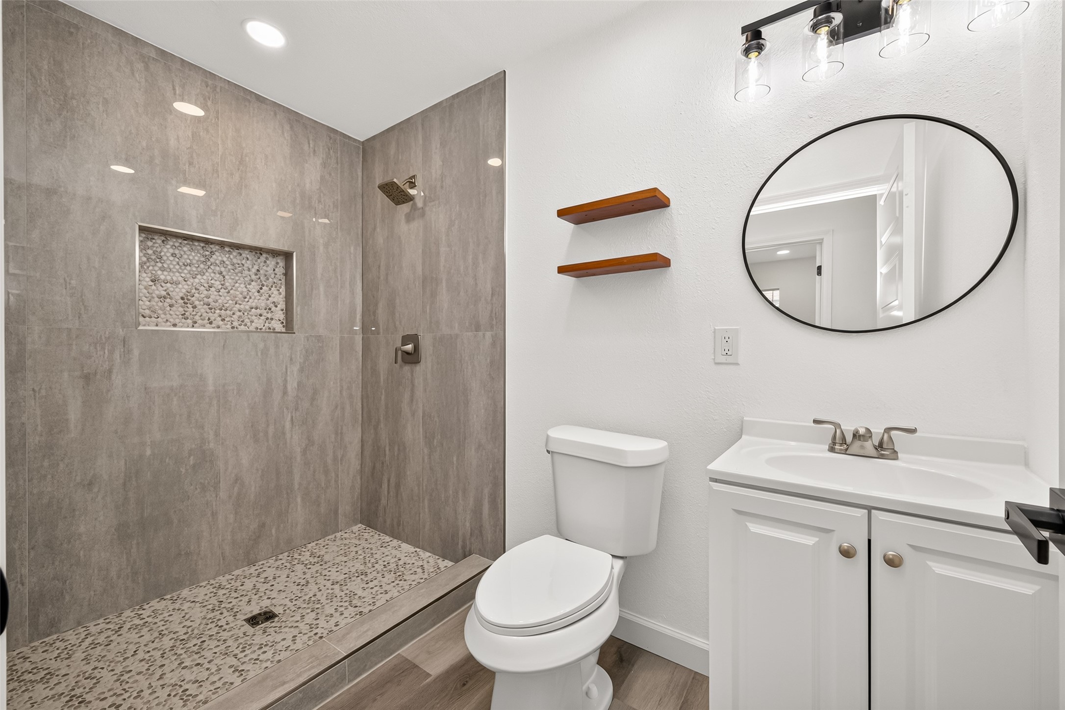 3107 Sunnydale Drive Property Photo 37