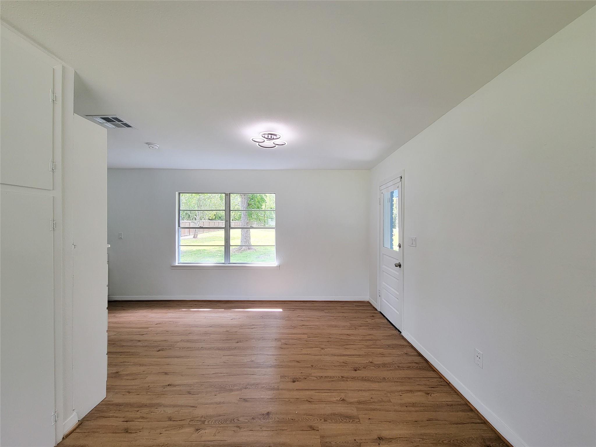 2605 W Dumble Street, Alvin Tx 77511 Property Photo 10