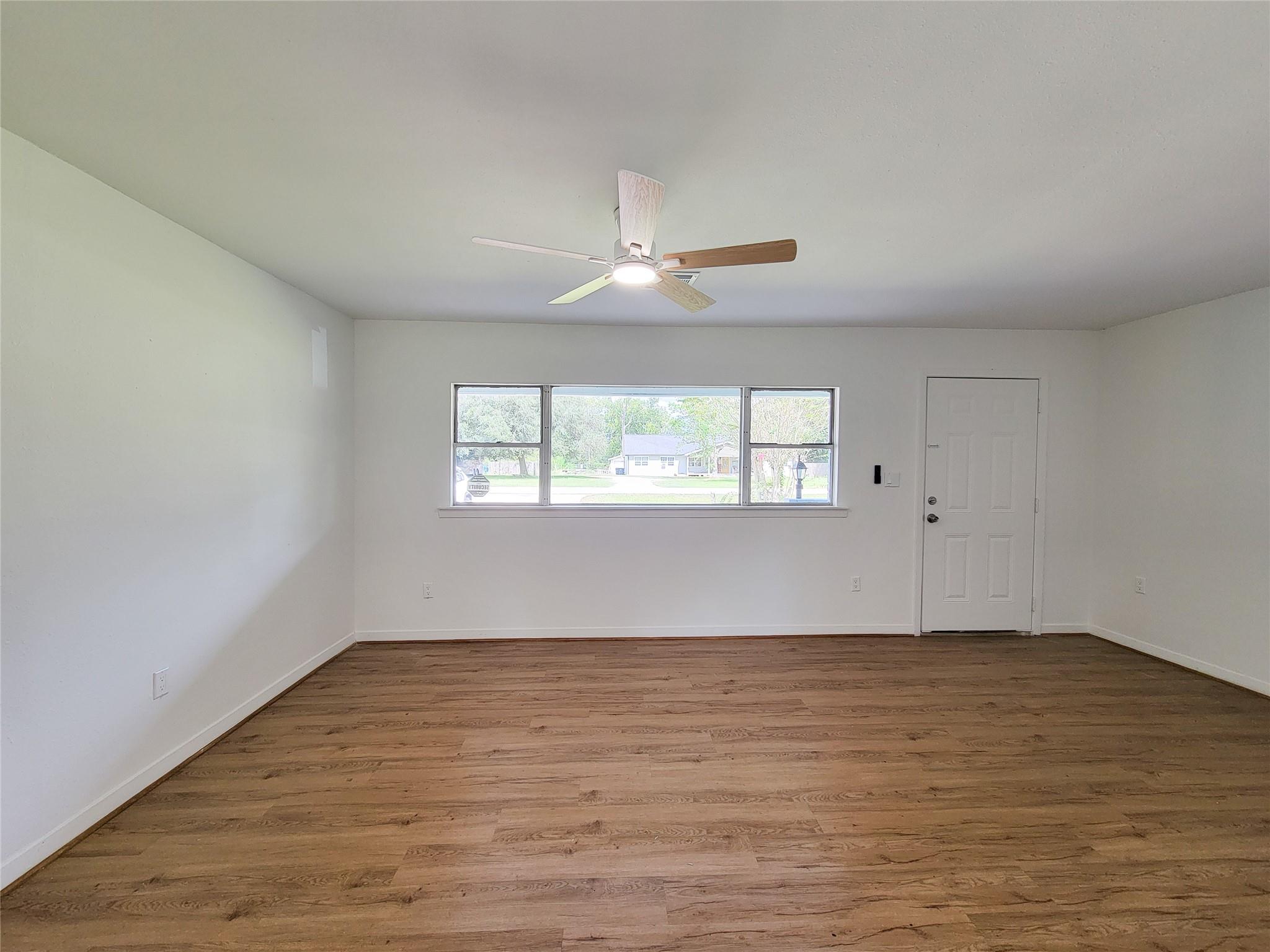 2605 W Dumble Street, Alvin Tx 77511 Property Photo 16