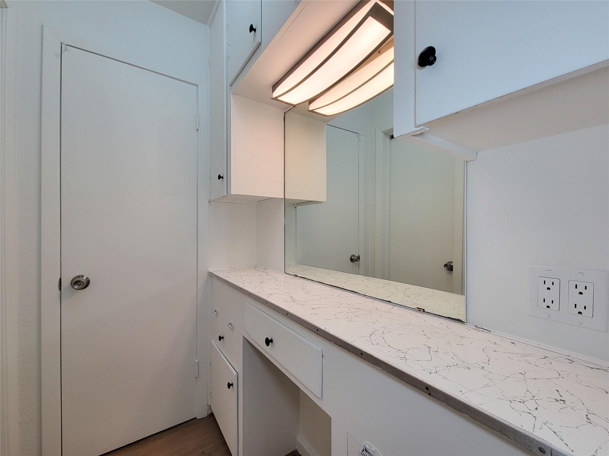 2605 W Dumble Street, Alvin Tx 77511 Property Photo 17