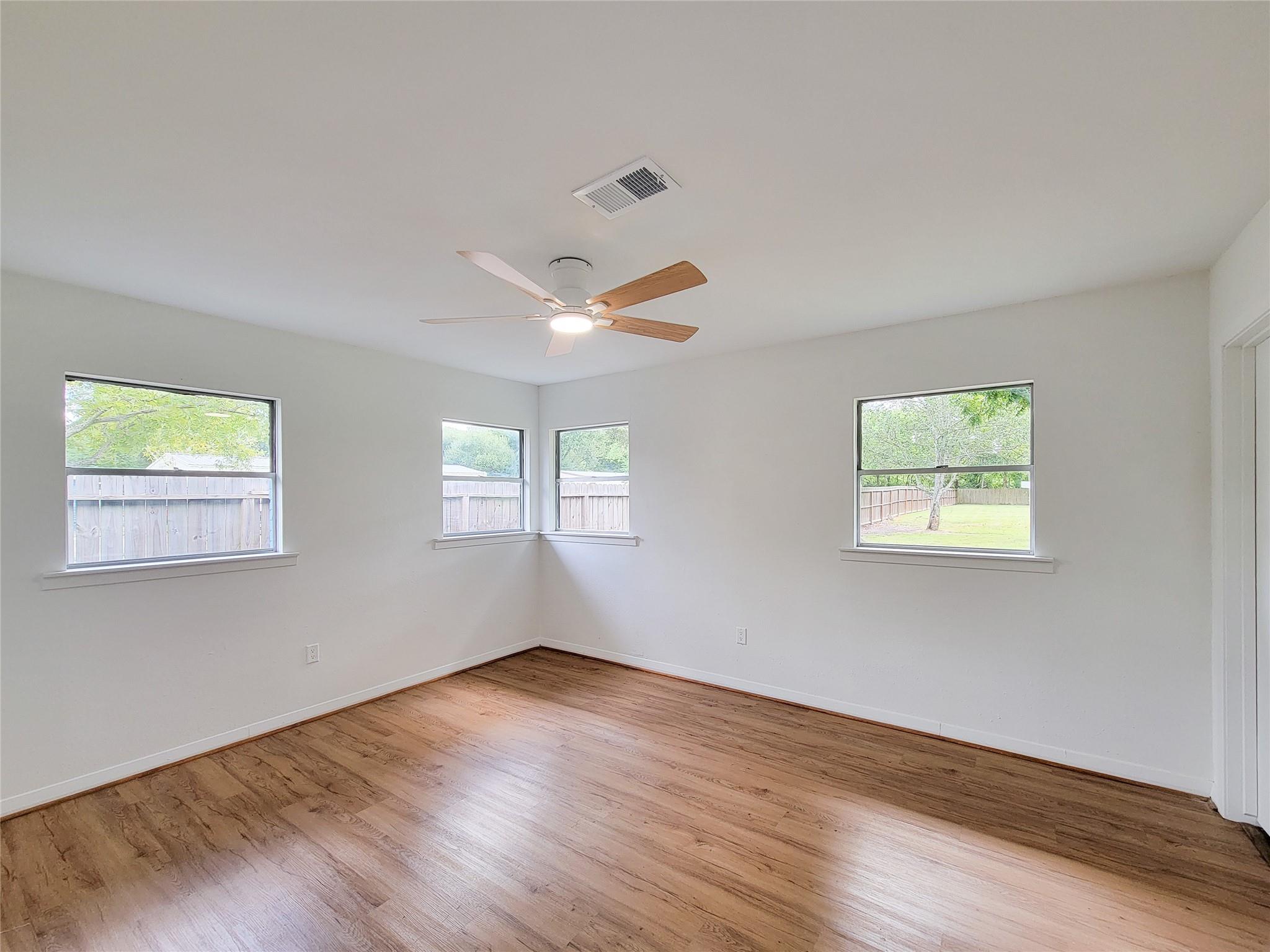 2605 W Dumble Street, Alvin Tx 77511 Property Photo 23