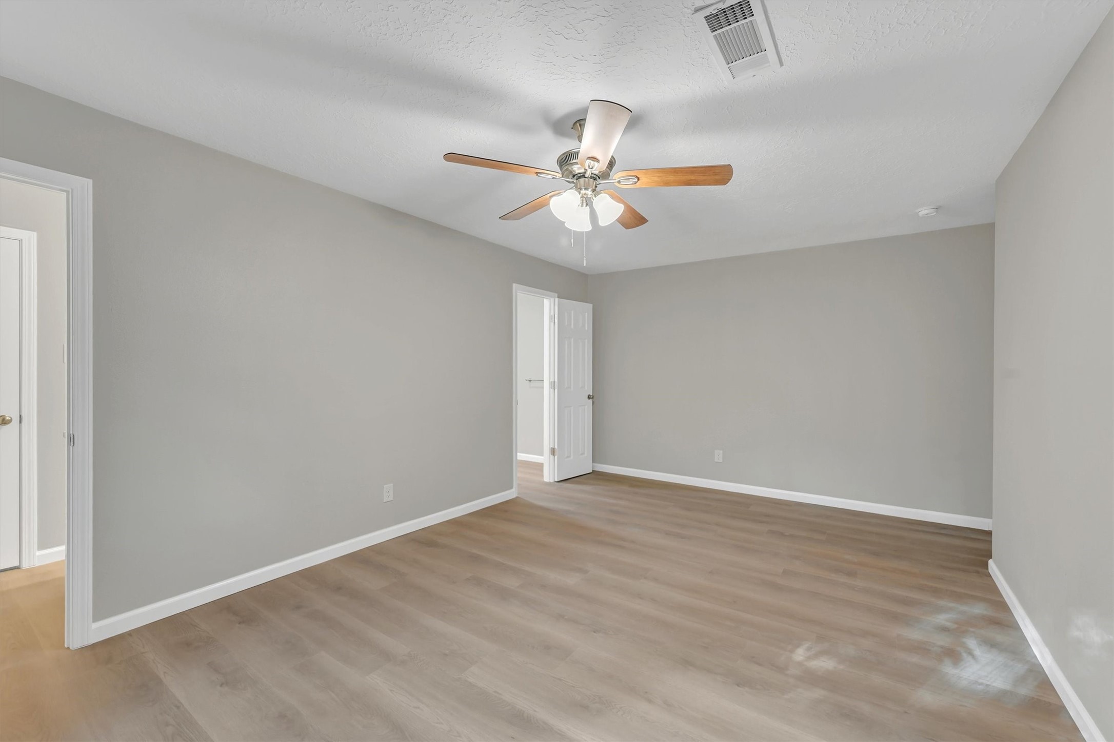 6415 Moccasin Bend Drive Property Photo 25