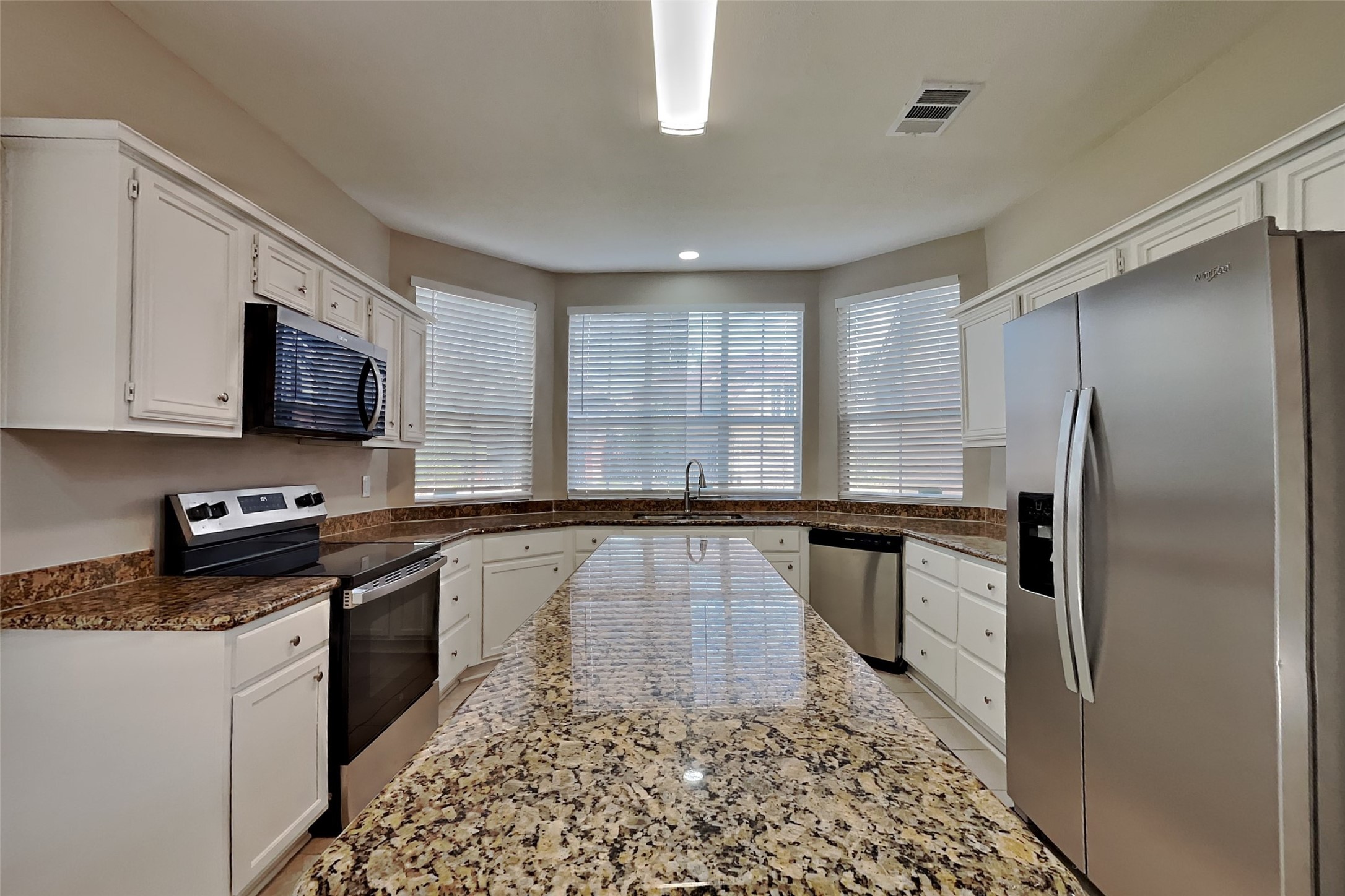 16015 Juniper Grove Drive Property Photo 4