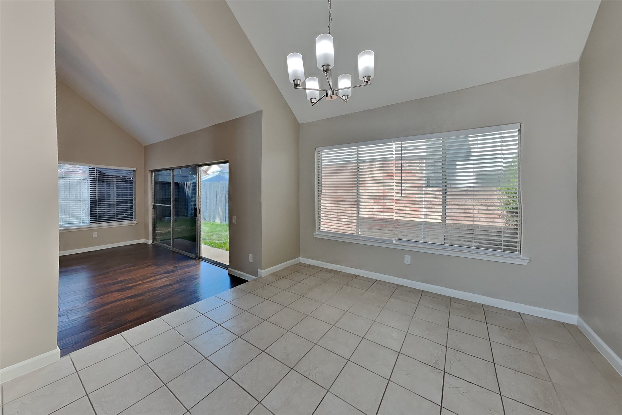 16015 Juniper Grove Drive Property Photo 6