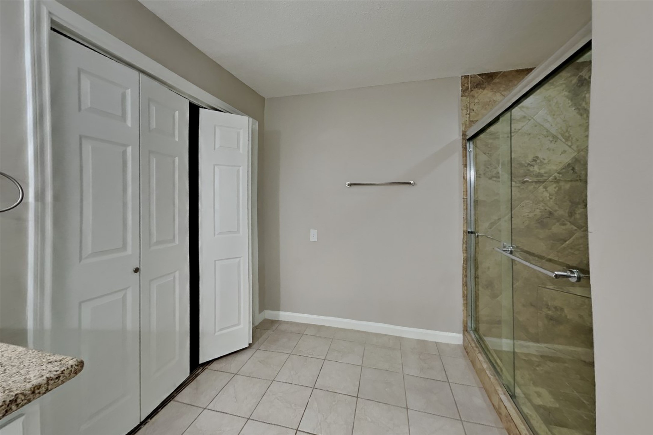 16015 Juniper Grove Drive Property Photo 9