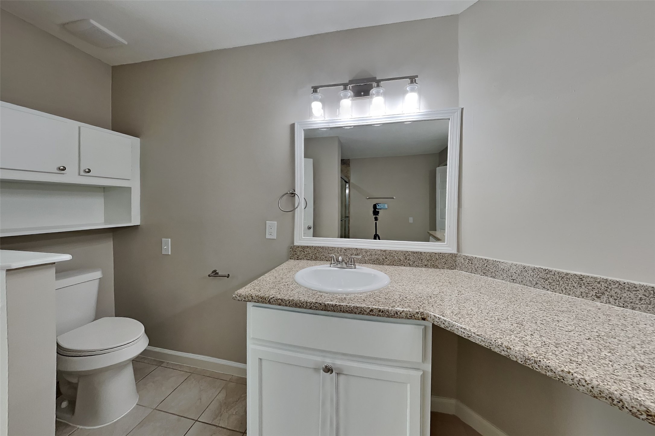 16015 Juniper Grove Drive Property Photo 10