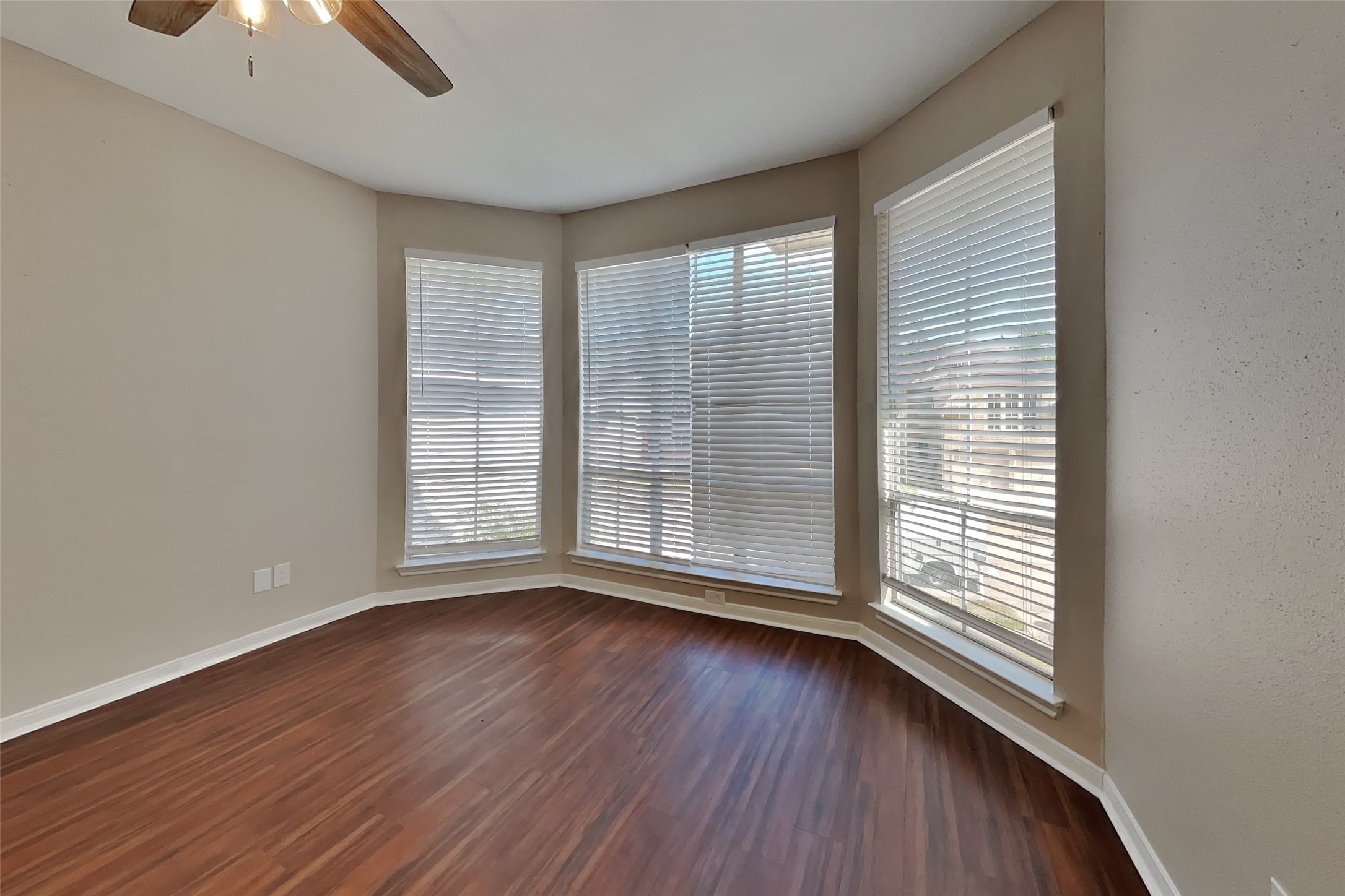 16015 Juniper Grove Drive Property Photo 17